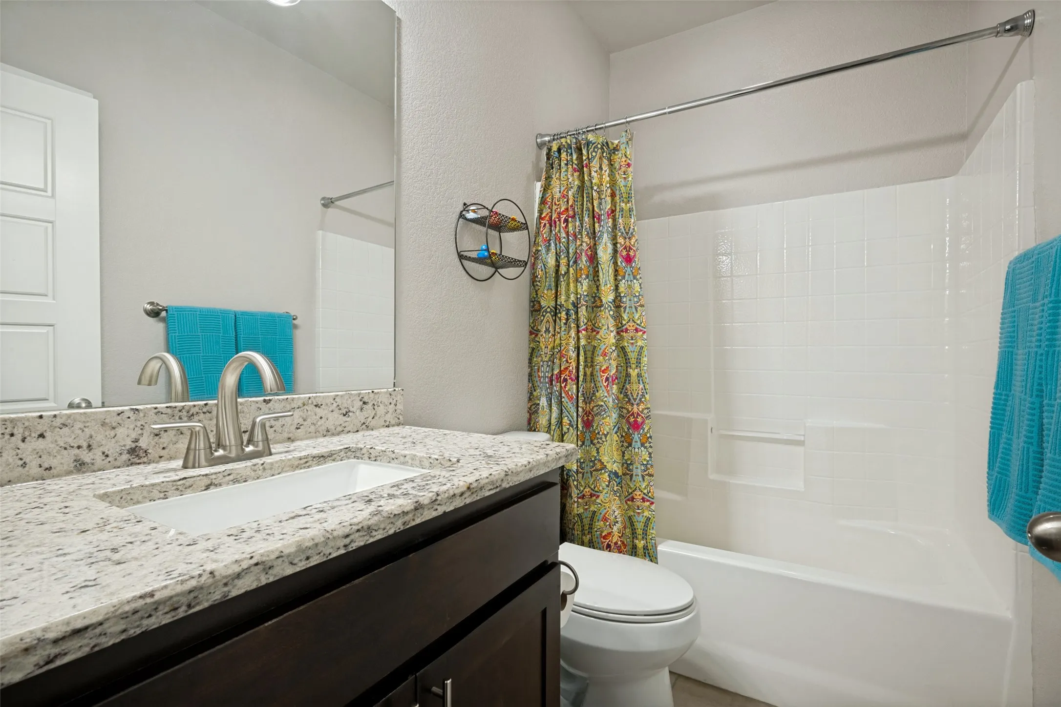 Single Family Residence For Sale in Denton County , 23 Kramer Lane, Sanger, Texas 76266, 3 Bedroom, 2 Bathroom, 2 Garage spaces, 2,039 Sqft, built in 2016, mls#21375458, Real Estate Agent in Sanger, Homes For Sale in Denton county, Homes For Sale in Sanger, Realtor in Sanger Texas, Real Estate Brokerage Independent Realty Texas, Luminita Cordes Realtor