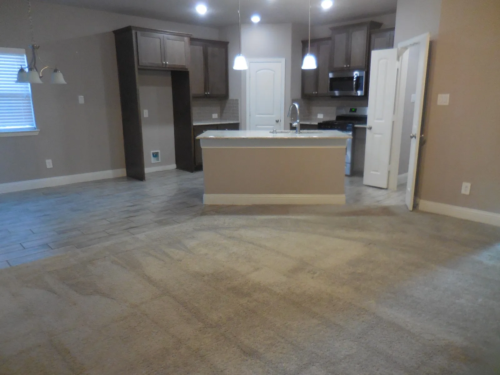 Single Family Residence For Rent in Hunt County , 7840 Ashwood Drive, Greenville, Texas 75402, 3 Bedroom, 2 Bathroom, 2 Garage spaces, 1,673 Sqft, built in 2021, mls#21377462, Real Estate Agent in Greenville, Homes For Rent in Hunt county, Homes For Rent in Greenville, Realtor in Greenville Texas, Real Estate Brokerage Independent Realty Texas, Luminita Cordes Realtor
