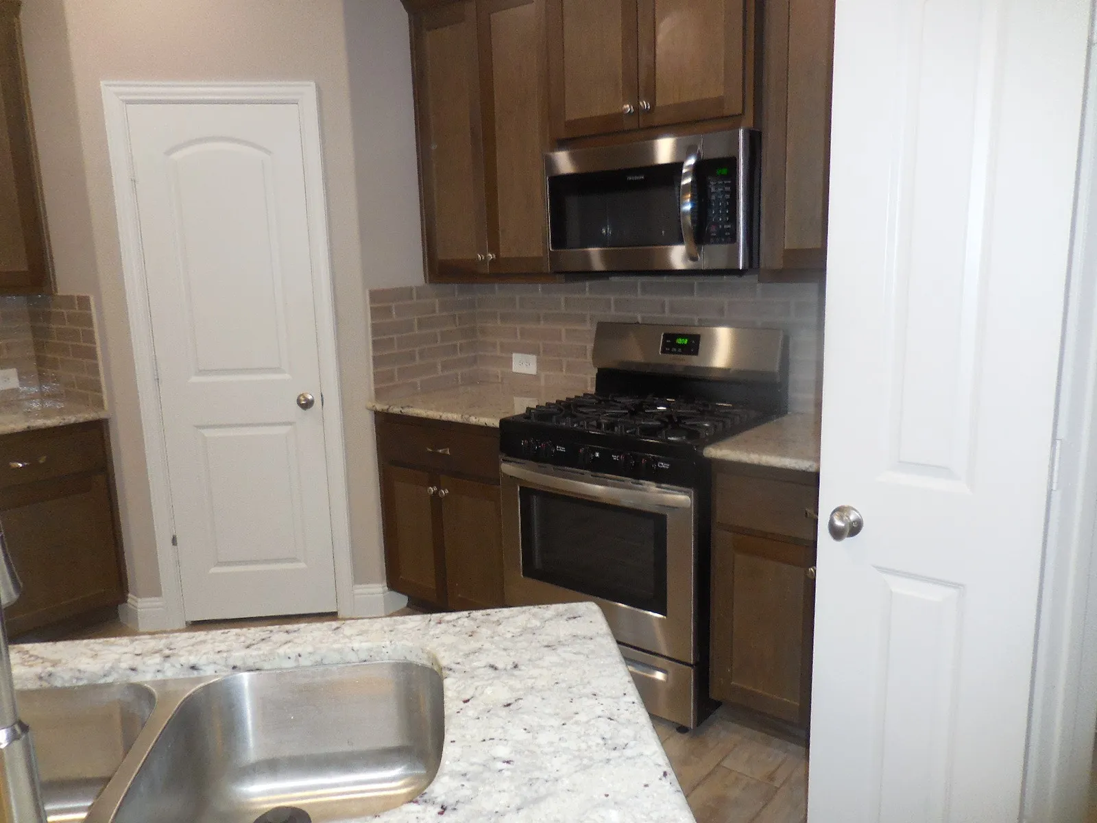 Single Family Residence For Rent in Hunt County , 7840 Ashwood Drive, Greenville, Texas 75402, 3 Bedroom, 2 Bathroom, 2 Garage spaces, 1,673 Sqft, built in 2021, mls#21377462, Real Estate Agent in Greenville, Homes For Rent in Hunt county, Homes For Rent in Greenville, Realtor in Greenville Texas, Real Estate Brokerage Independent Realty Texas, Luminita Cordes Realtor