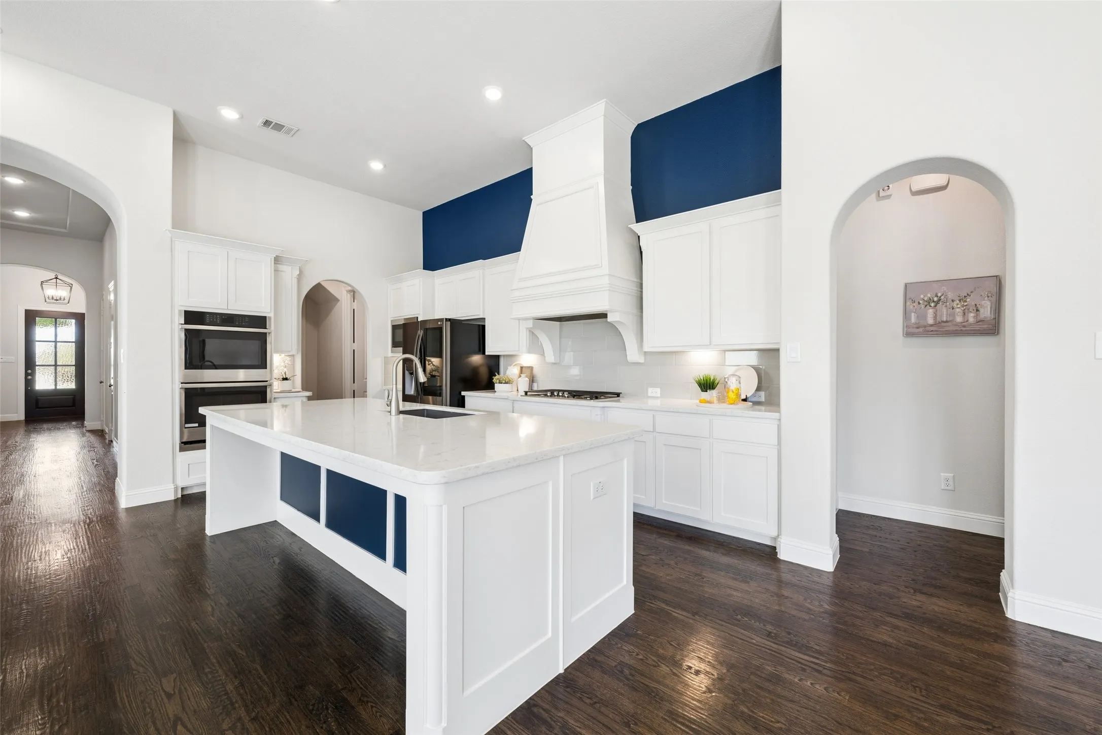 Single Family Residence For Sale in Denton County , 2849 Braemar, The Colony, Texas 75056, 3 Bedroom, 3 Bathroom, 2 Garage spaces, 2,584 Sqft, built in 2019, mls#21376408, Real Estate Agent in The Colony, Homes For Sale in Denton county, Homes For Sale in The Colony, Realtor in The Colony Texas, Real Estate Brokerage Independent Realty Texas, Luminita Cordes Realtor