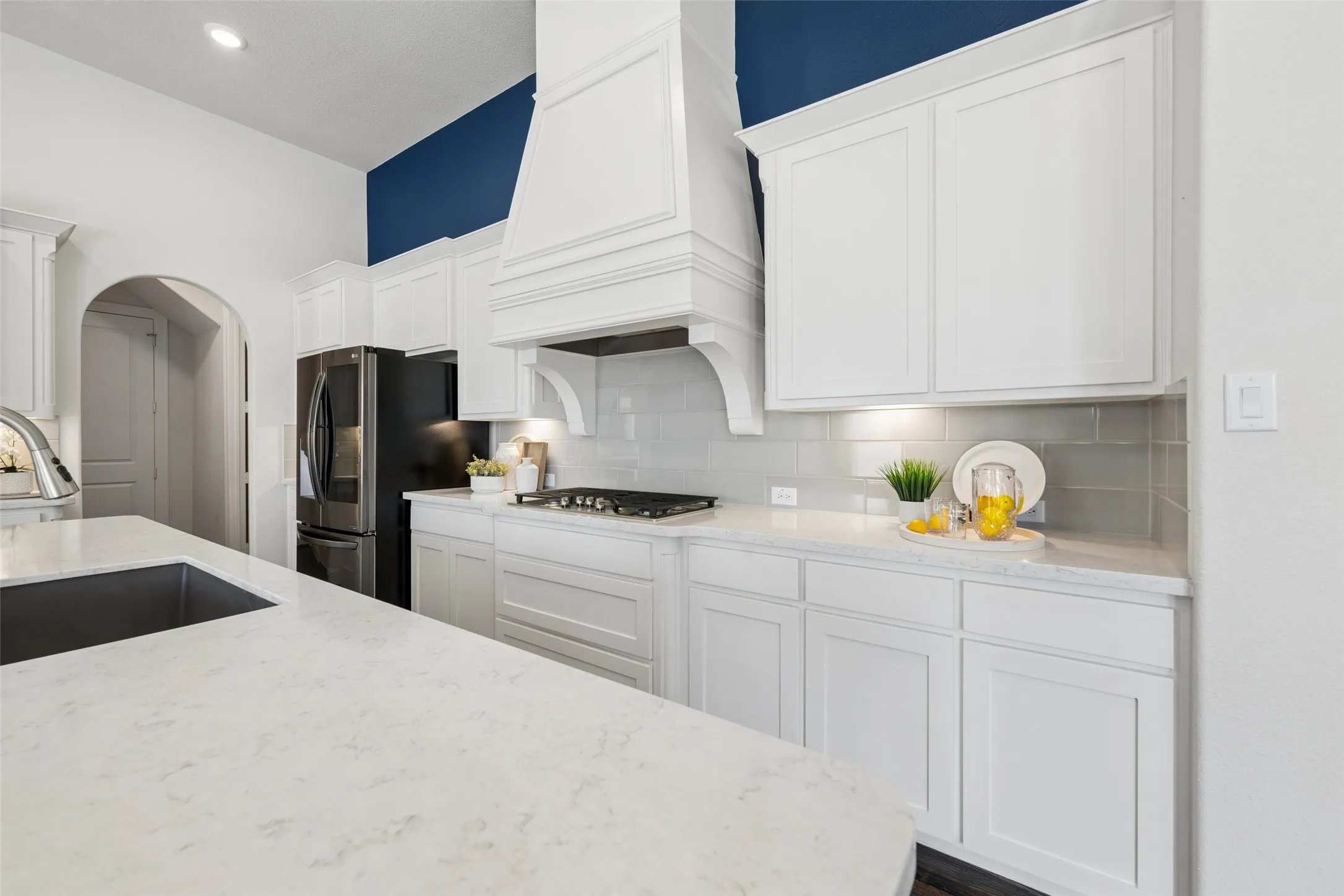 Single Family Residence For Sale in Denton County , 2849 Braemar, The Colony, Texas 75056, 3 Bedroom, 3 Bathroom, 2 Garage spaces, 2,584 Sqft, built in 2019, mls#21376408, Real Estate Agent in The Colony, Homes For Sale in Denton county, Homes For Sale in The Colony, Realtor in The Colony Texas, Real Estate Brokerage Independent Realty Texas, Luminita Cordes Realtor