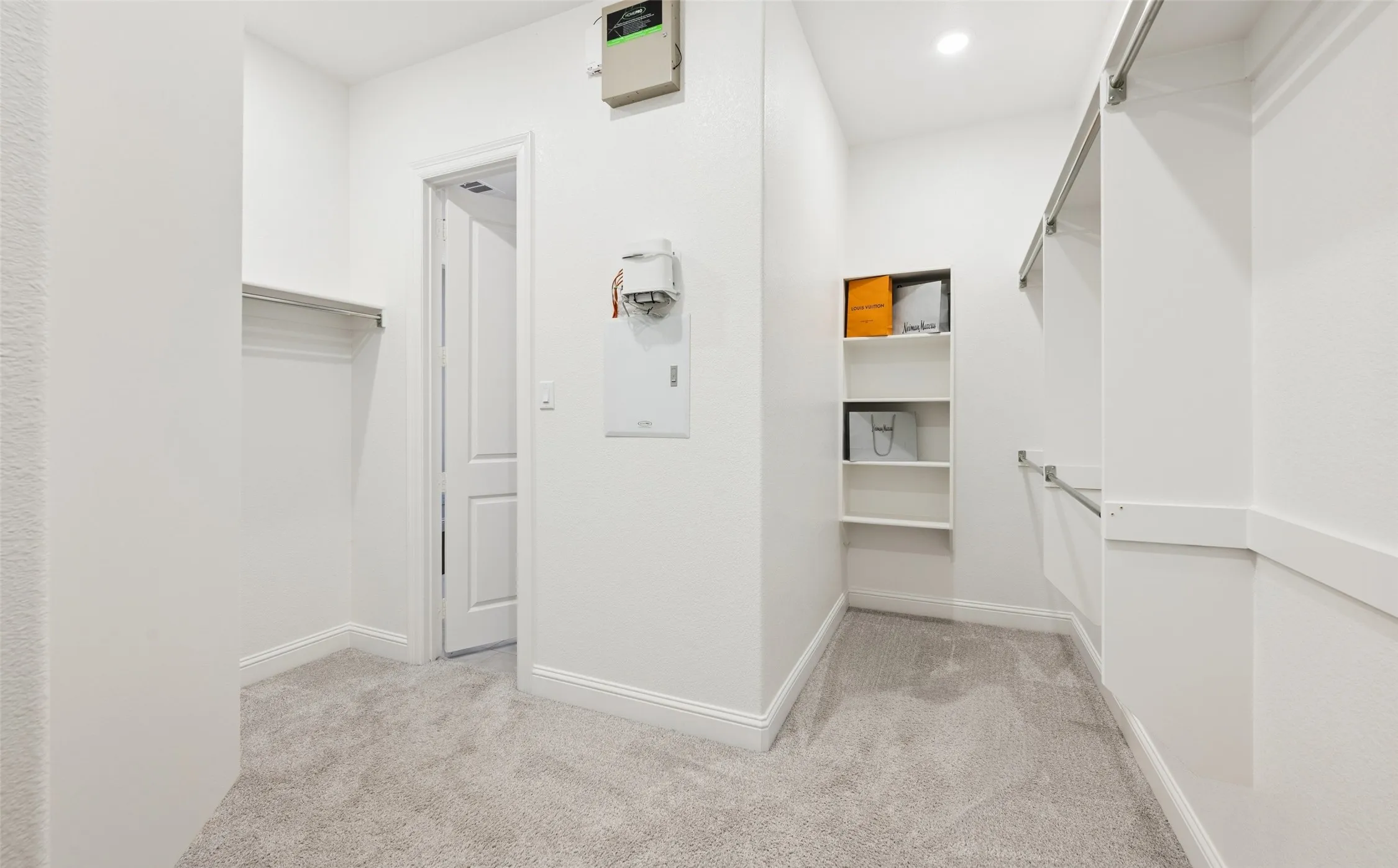 Single Family Residence For Sale in Denton County , 2849 Braemar, The Colony, Texas 75056, 3 Bedroom, 3 Bathroom, 2 Garage spaces, 2,584 Sqft, built in 2019, mls#21376408, Real Estate Agent in The Colony, Homes For Sale in Denton county, Homes For Sale in The Colony, Realtor in The Colony Texas, Real Estate Brokerage Independent Realty Texas, Luminita Cordes Realtor