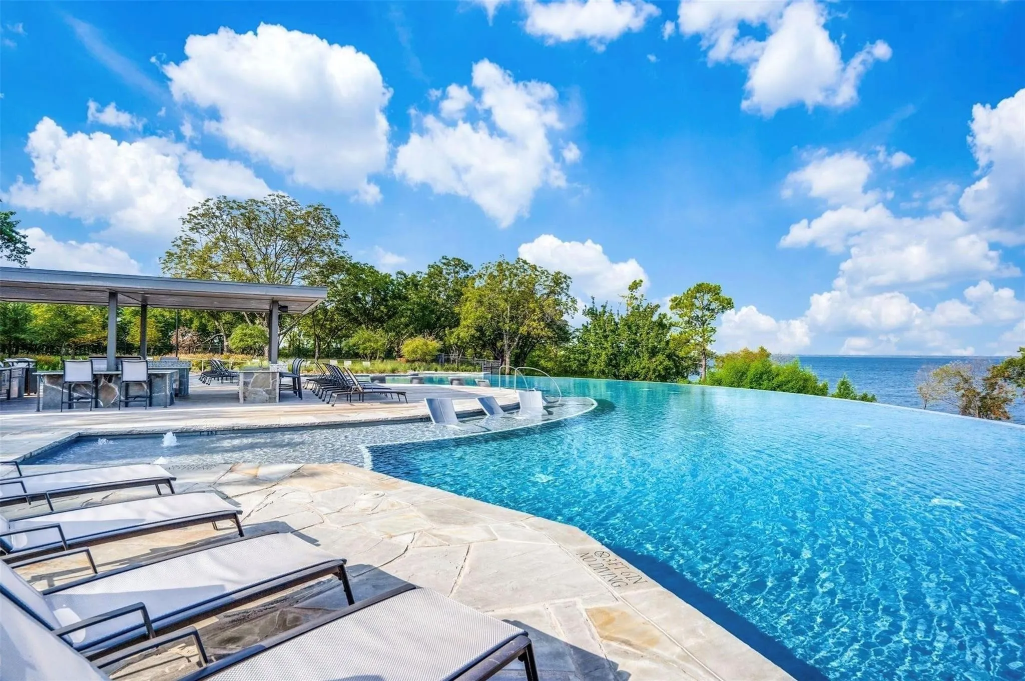 Single Family Residence For Sale in Denton County , 2849 Braemar, The Colony, Texas 75056, 3 Bedroom, 3 Bathroom, 2 Garage spaces, 2,584 Sqft, built in 2019, mls#21376408, Real Estate Agent in The Colony, Homes For Sale in Denton county, Homes For Sale in The Colony, Realtor in The Colony Texas, Real Estate Brokerage Independent Realty Texas, Luminita Cordes Realtor