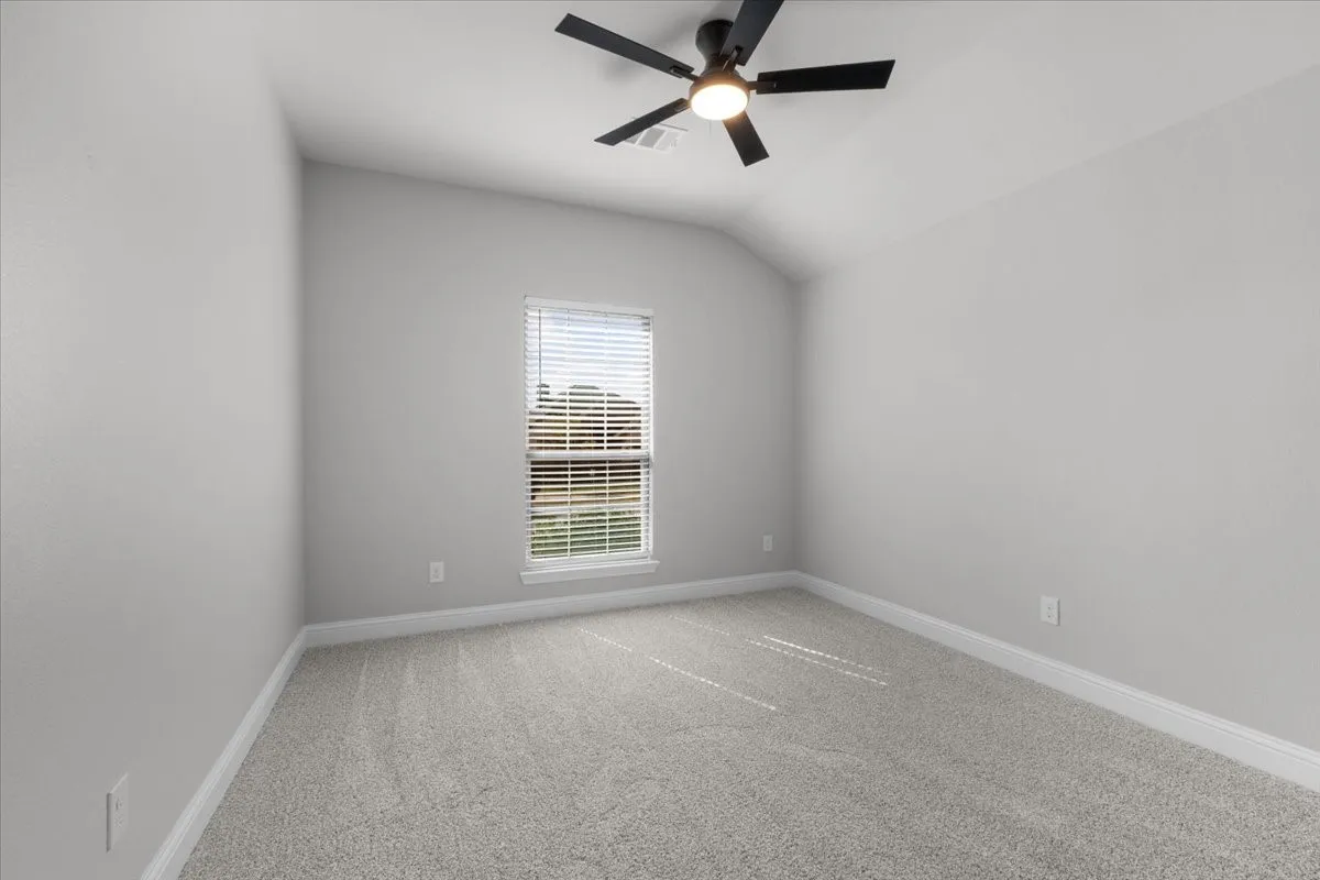 Single Family Residence For Sale in Tarrant County , 6924 Talon Bluff Drive, Fort Worth, Texas 76179, 3 Bedroom, 2 Bathroom, 2 Garage spaces, 1,889 Sqft, built in 2020, mls#21376830, Real Estate Agent in Fort Worth, Homes For Sale in Tarrant county, Homes For Sale in Fort Worth, Realtor in Fort Worth Texas, Real Estate Brokerage Independent Realty Texas, Luminita Cordes Realtor