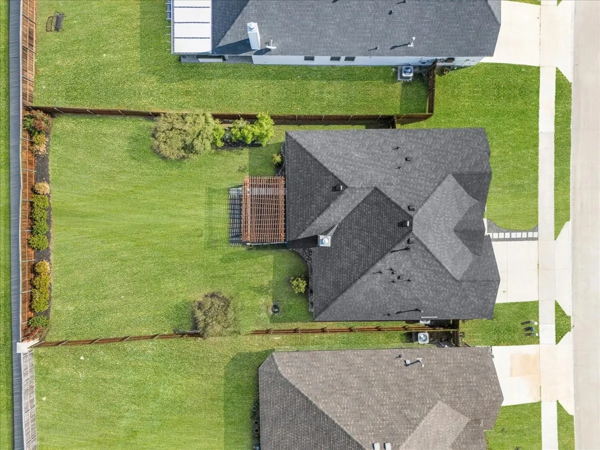 Single Family Residence For Sale in Tarrant County , 6924 Talon Bluff Drive, Fort Worth, Texas 76179, 3 Bedroom, 2 Bathroom, 2 Garage spaces, 1,889 Sqft, built in 2020, mls#21376830, Real Estate Agent in Fort Worth, Homes For Sale in Tarrant county, Homes For Sale in Fort Worth, Realtor in Fort Worth Texas, Real Estate Brokerage Independent Realty Texas, Luminita Cordes Realtor