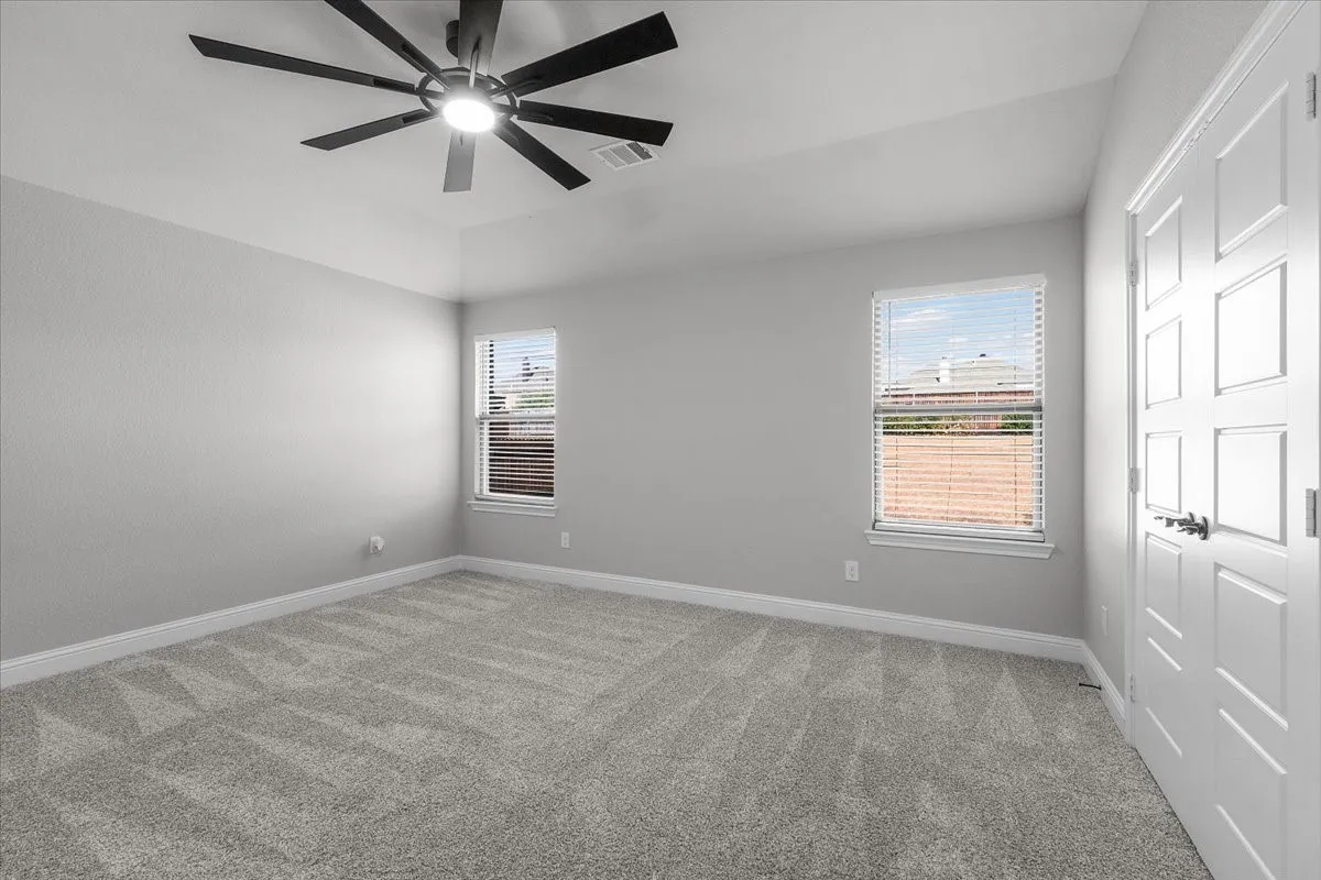 Single Family Residence For Sale in Tarrant County , 6924 Talon Bluff Drive, Fort Worth, Texas 76179, 3 Bedroom, 2 Bathroom, 2 Garage spaces, 1,889 Sqft, built in 2020, mls#21376830, Real Estate Agent in Fort Worth, Homes For Sale in Tarrant county, Homes For Sale in Fort Worth, Realtor in Fort Worth Texas, Real Estate Brokerage Independent Realty Texas, Luminita Cordes Realtor