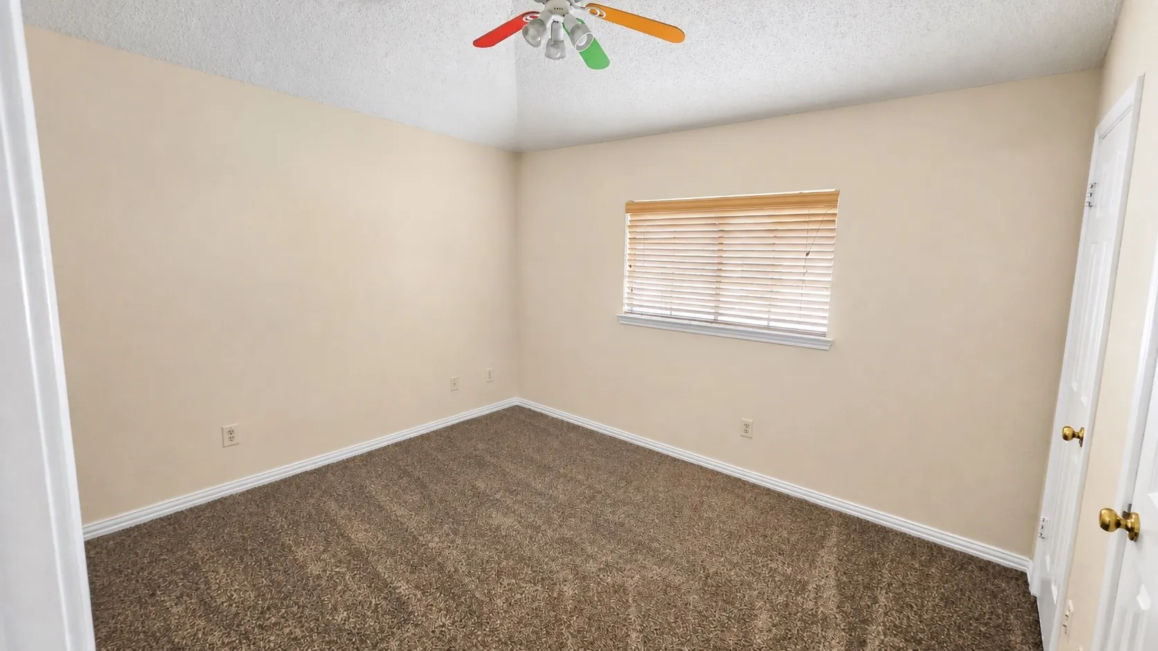 Single Family Residence For Rent in Collin County , 3704 Ballet Court, Plano, Texas 75023, 3 Bedroom, 3 Bathroom, 2 Garage spaces, 1,919 Sqft, built in 1992, mls#21377459, Real Estate Agent in Plano, Homes For Rent in Collin county, Homes For Rent in Plano, Realtor in Plano Texas, Real Estate Brokerage Independent Realty Texas, Luminita Cordes Realtor