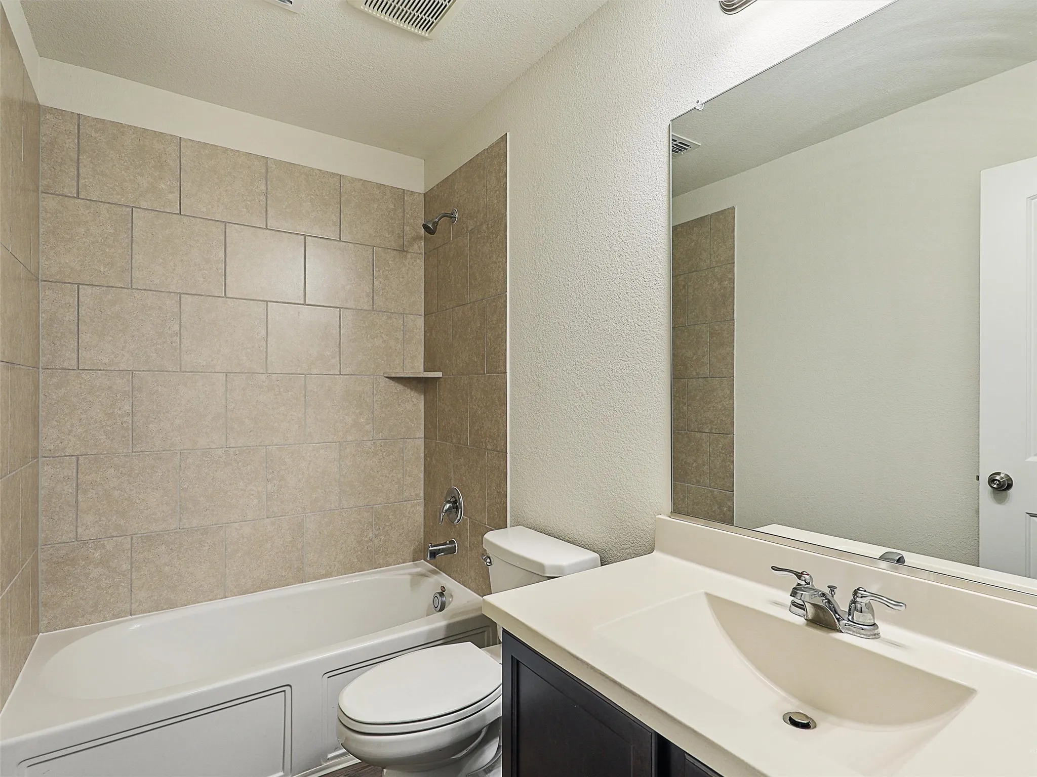 Second bath room