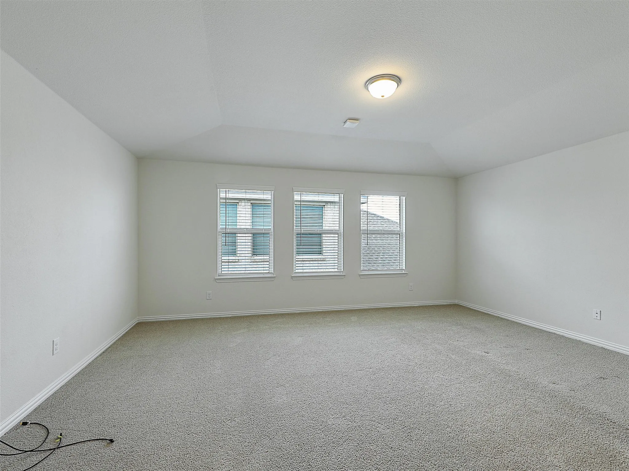 Spacious upstairs game room
