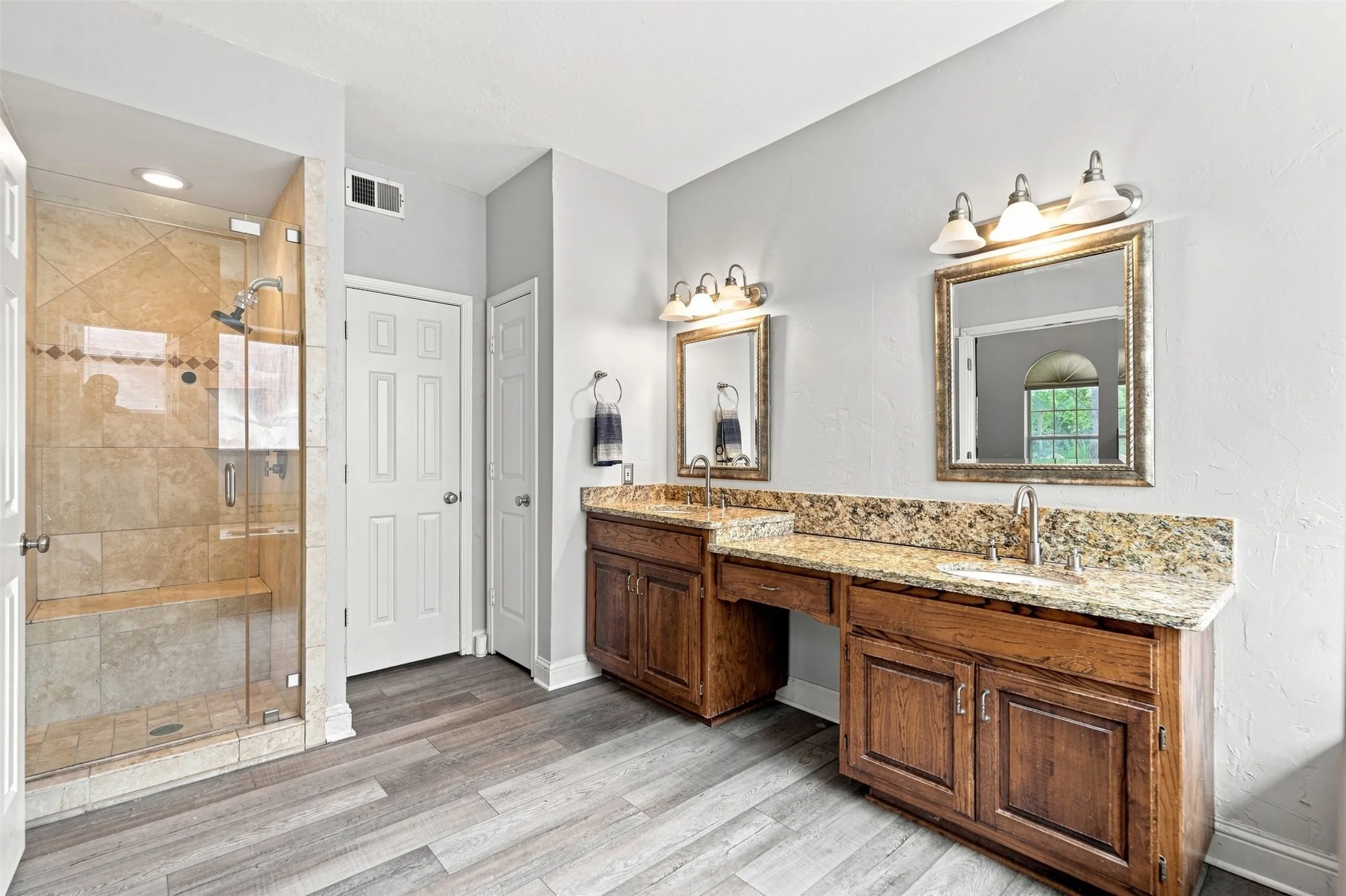 Single Family Residence For Sale in Collin County , 7416 Casper Drive, Plano, Texas 75025, 5 Bedroom, 4 Bathroom, 3 Garage spaces, 4,175 Sqft, built in 1991, mls#21370062, Real Estate Agent in Plano, Homes For Sale in Collin county, Homes For Sale in Plano, Realtor in Plano Texas, Real Estate Brokerage Independent Realty Texas, Luminita Cordes Realtor
