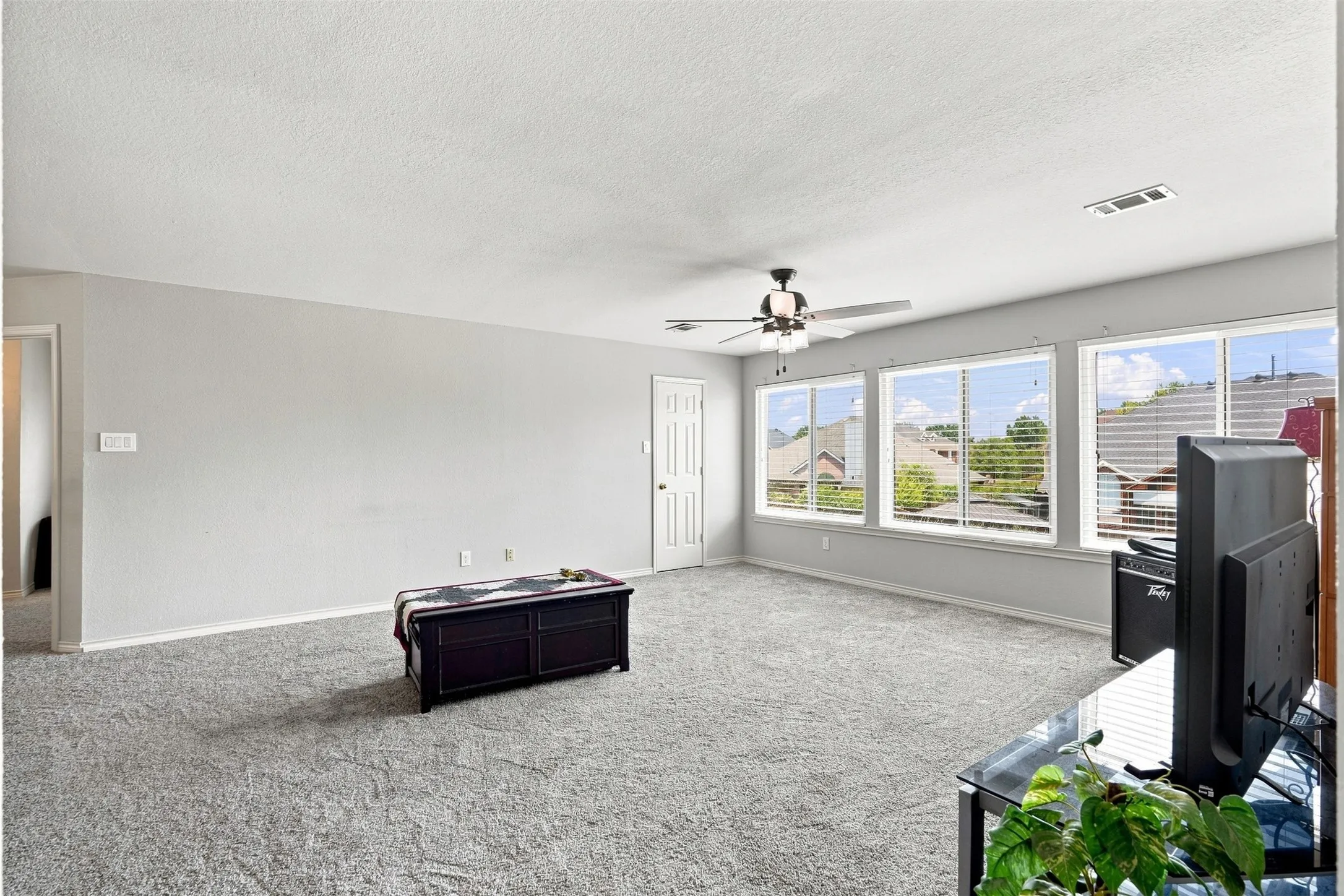 Second floor living area/game room