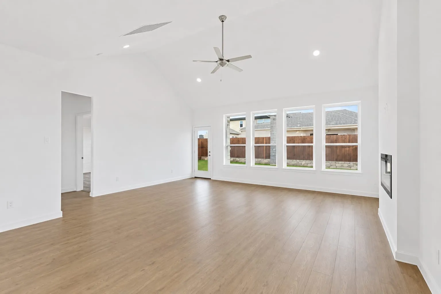 Single Family Residence For Rent in Ellis County , 7321 Golden Daisy Avenue, Venus, Texas 76084, 4 Bedroom, 3 Bathroom, 2 Garage spaces, 2,446 Sqft, built in 2023, mls#21377498, Real Estate Agent in Venus, Homes For Rent in Ellis county, Homes For Rent in Venus, Realtor in Venus Texas, Real Estate Brokerage Independent Realty Texas, Luminita Cordes Realtor