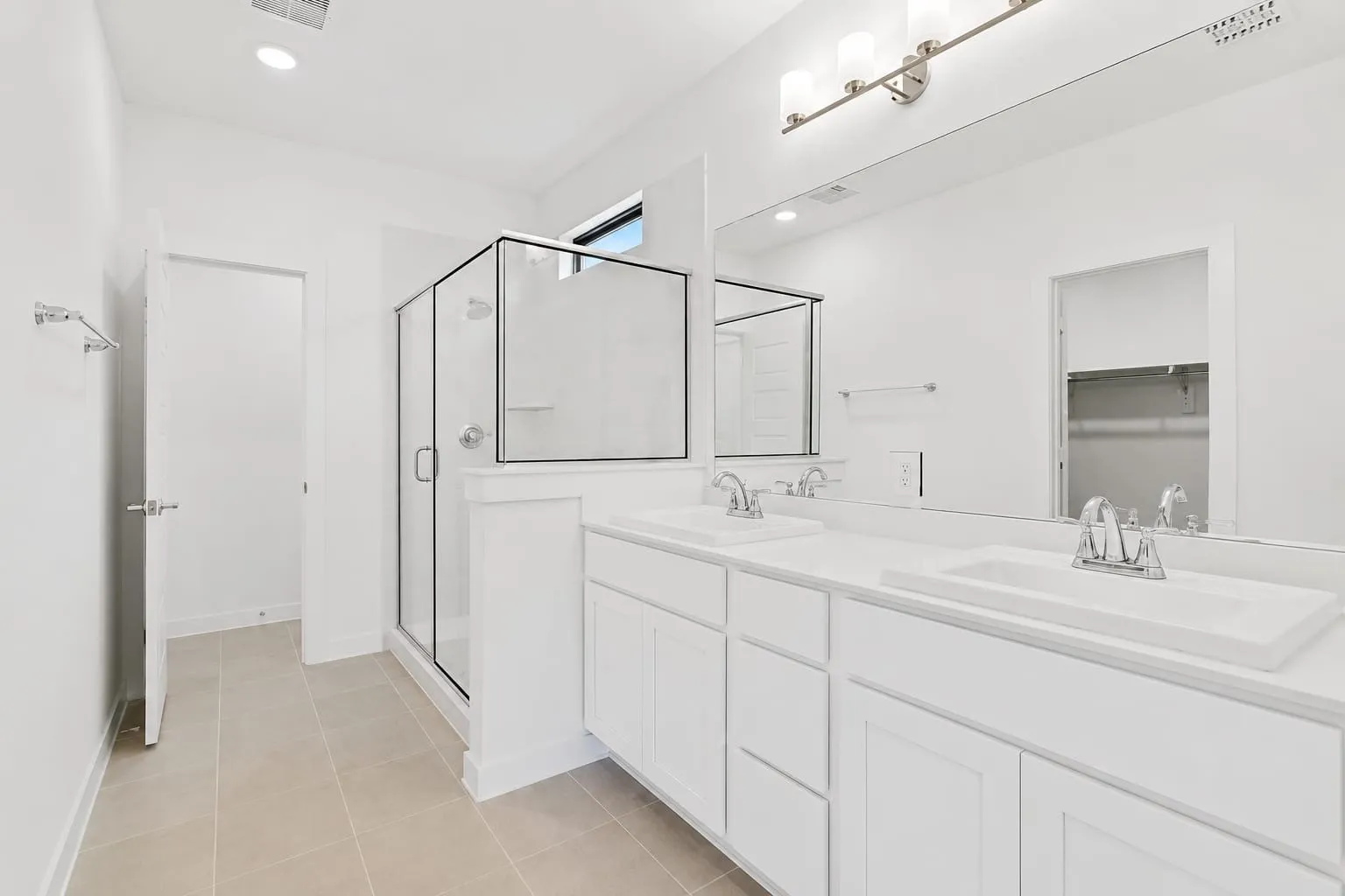 Single Family Residence For Rent in Ellis County , 7321 Golden Daisy Avenue, Venus, Texas 76084, 4 Bedroom, 3 Bathroom, 2 Garage spaces, 2,446 Sqft, built in 2023, mls#21377498, Real Estate Agent in Venus, Homes For Rent in Ellis county, Homes For Rent in Venus, Realtor in Venus Texas, Real Estate Brokerage Independent Realty Texas, Luminita Cordes Realtor