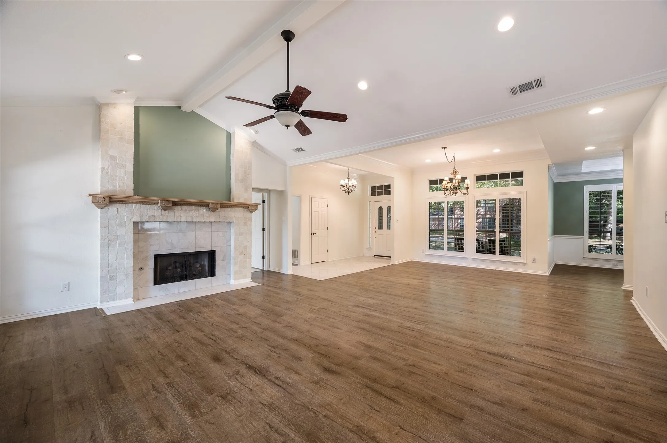Single Family Residence For Sale in Denton County , 3401 Pecan Park Drive, Flower Mound, Texas 75022, 4 Bedroom, 3 Bathroom, 3 Garage spaces, 2,630 Sqft, built in 1993, mls#21371134, Real Estate Agent in Flower Mound, Homes For Sale in Denton county, Homes For Sale in Flower Mound, Realtor in Flower Mound Texas, Real Estate Brokerage Independent Realty Texas, Luminita Cordes Realtor