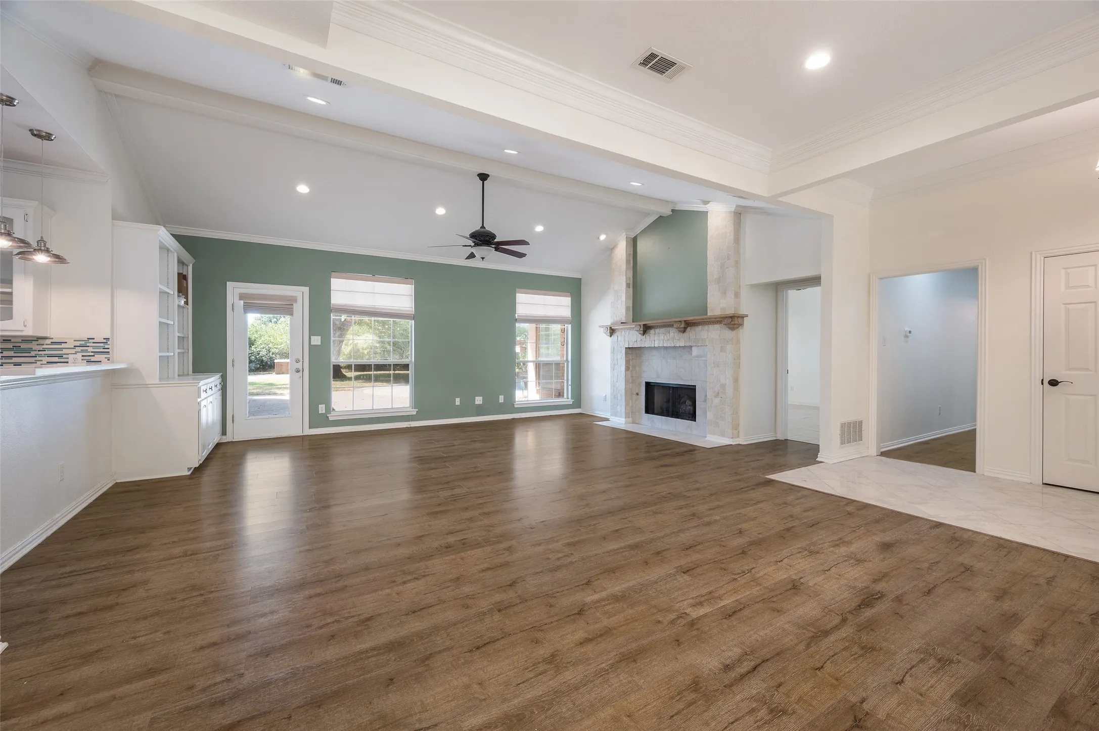 Single Family Residence For Sale in Denton County , 3401 Pecan Park Drive, Flower Mound, Texas 75022, 4 Bedroom, 3 Bathroom, 3 Garage spaces, 2,630 Sqft, built in 1993, mls#21371134, Real Estate Agent in Flower Mound, Homes For Sale in Denton county, Homes For Sale in Flower Mound, Realtor in Flower Mound Texas, Real Estate Brokerage Independent Realty Texas, Luminita Cordes Realtor