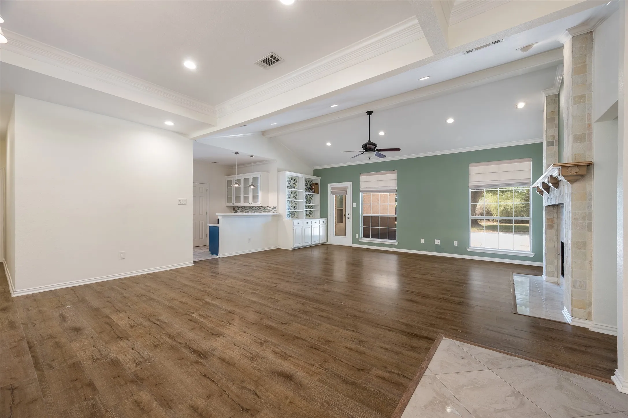 Single Family Residence For Sale in Denton County , 3401 Pecan Park Drive, Flower Mound, Texas 75022, 4 Bedroom, 3 Bathroom, 3 Garage spaces, 2,630 Sqft, built in 1993, mls#21371134, Real Estate Agent in Flower Mound, Homes For Sale in Denton county, Homes For Sale in Flower Mound, Realtor in Flower Mound Texas, Real Estate Brokerage Independent Realty Texas, Luminita Cordes Realtor