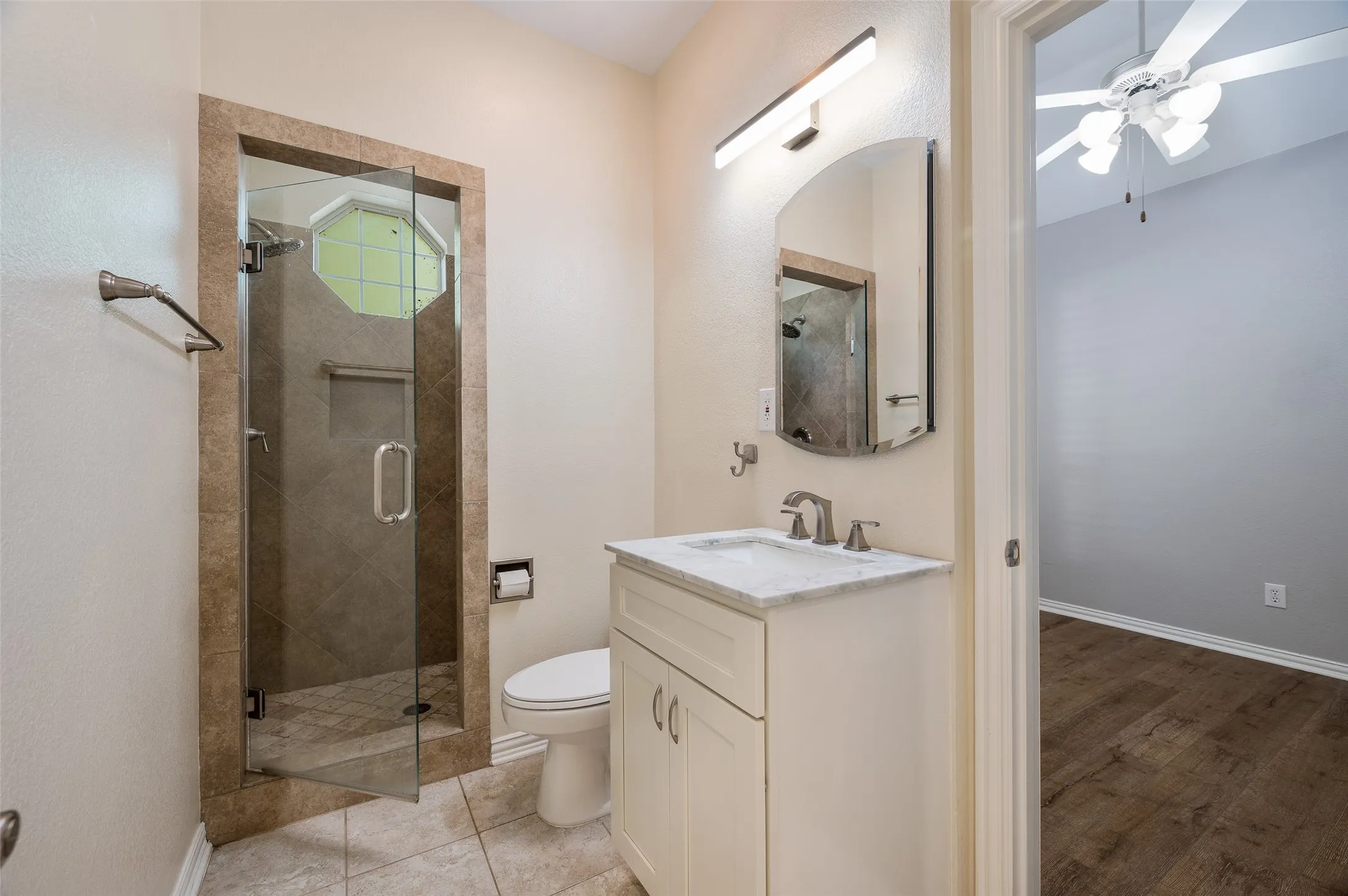Single Family Residence For Sale in Denton County , 3401 Pecan Park Drive, Flower Mound, Texas 75022, 4 Bedroom, 3 Bathroom, 3 Garage spaces, 2,630 Sqft, built in 1993, mls#21371134, Real Estate Agent in Flower Mound, Homes For Sale in Denton county, Homes For Sale in Flower Mound, Realtor in Flower Mound Texas, Real Estate Brokerage Independent Realty Texas, Luminita Cordes Realtor