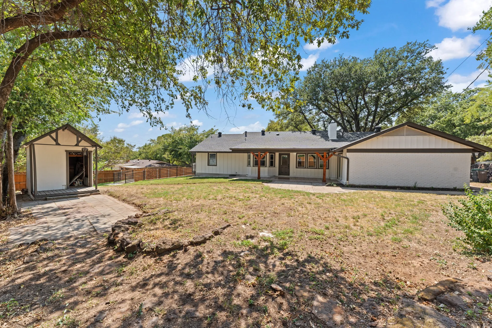 Single Family Residence For Sale in Tarrant County , 4824 Blaney Avenue, North Richland Hills, Texas 76180, 5 Bedroom, 3 Bathroom, 2 Garage spaces, 2,284 Sqft, built in 1966, mls#21374519, Real Estate Agent in North Richland Hills, Homes For Sale in Tarrant county, Homes For Sale in North Richland Hills, Realtor in North Richland Hills Texas, Real Estate Brokerage Independent Realty Texas, Luminita Cordes Realtor