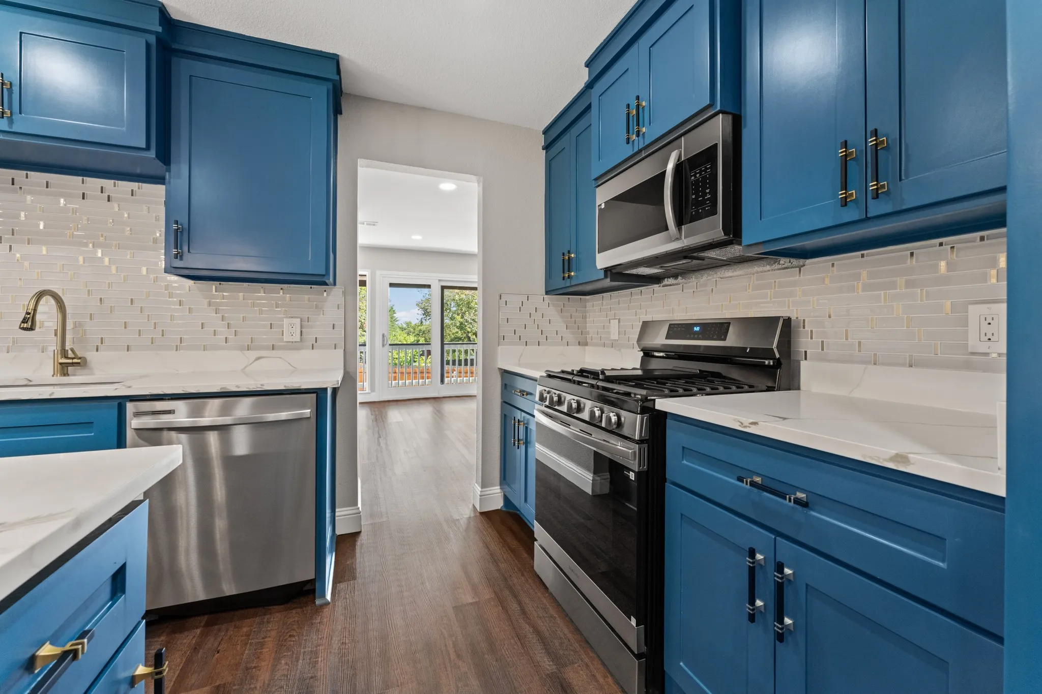 Single Family Residence For Sale in Tarrant County , 4824 Blaney Avenue, North Richland Hills, Texas 76180, 5 Bedroom, 3 Bathroom, 2 Garage spaces, 2,284 Sqft, built in 1966, mls#21374519, Real Estate Agent in North Richland Hills, Homes For Sale in Tarrant county, Homes For Sale in North Richland Hills, Realtor in North Richland Hills Texas, Real Estate Brokerage Independent Realty Texas, Luminita Cordes Realtor