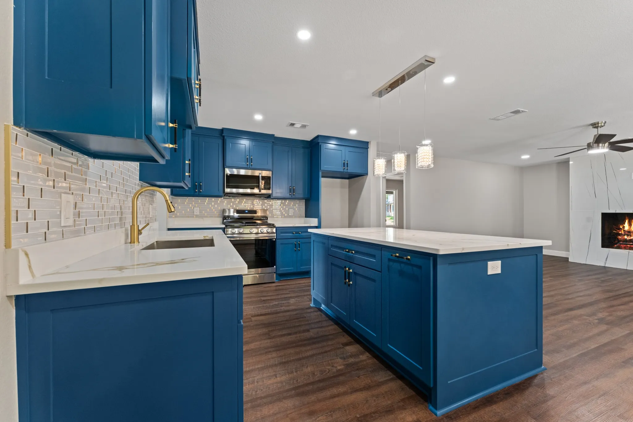 Single Family Residence For Sale in Tarrant County , 4824 Blaney Avenue, North Richland Hills, Texas 76180, 5 Bedroom, 3 Bathroom, 2 Garage spaces, 2,284 Sqft, built in 1966, mls#21374519, Real Estate Agent in North Richland Hills, Homes For Sale in Tarrant county, Homes For Sale in North Richland Hills, Realtor in North Richland Hills Texas, Real Estate Brokerage Independent Realty Texas, Luminita Cordes Realtor
