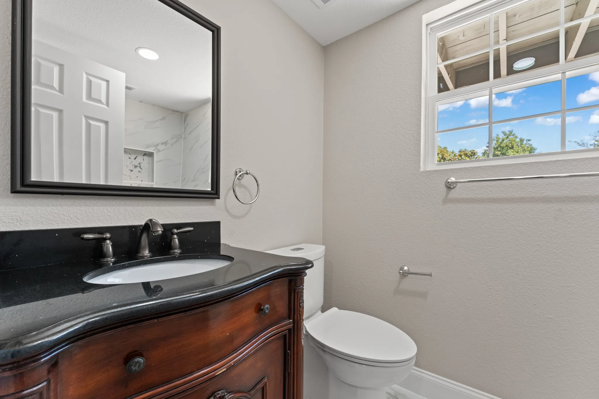 Single Family Residence For Sale in Tarrant County , 4824 Blaney Avenue, North Richland Hills, Texas 76180, 5 Bedroom, 3 Bathroom, 2 Garage spaces, 2,284 Sqft, built in 1966, mls#21374519, Real Estate Agent in North Richland Hills, Homes For Sale in Tarrant county, Homes For Sale in North Richland Hills, Realtor in North Richland Hills Texas, Real Estate Brokerage Independent Realty Texas, Luminita Cordes Realtor