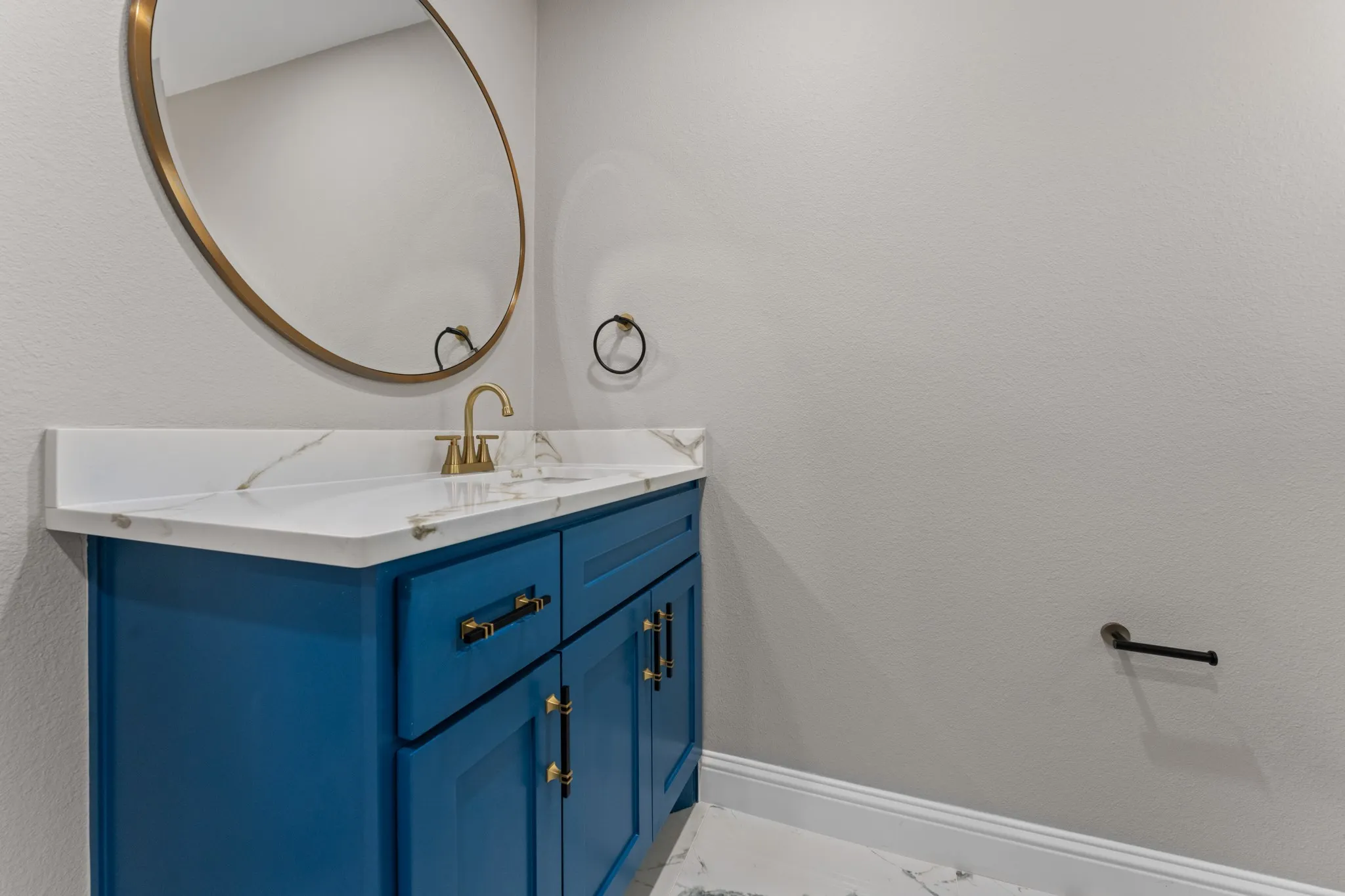 Single Family Residence For Sale in Tarrant County , 4824 Blaney Avenue, North Richland Hills, Texas 76180, 5 Bedroom, 3 Bathroom, 2 Garage spaces, 2,284 Sqft, built in 1966, mls#21374519, Real Estate Agent in North Richland Hills, Homes For Sale in Tarrant county, Homes For Sale in North Richland Hills, Realtor in North Richland Hills Texas, Real Estate Brokerage Independent Realty Texas, Luminita Cordes Realtor