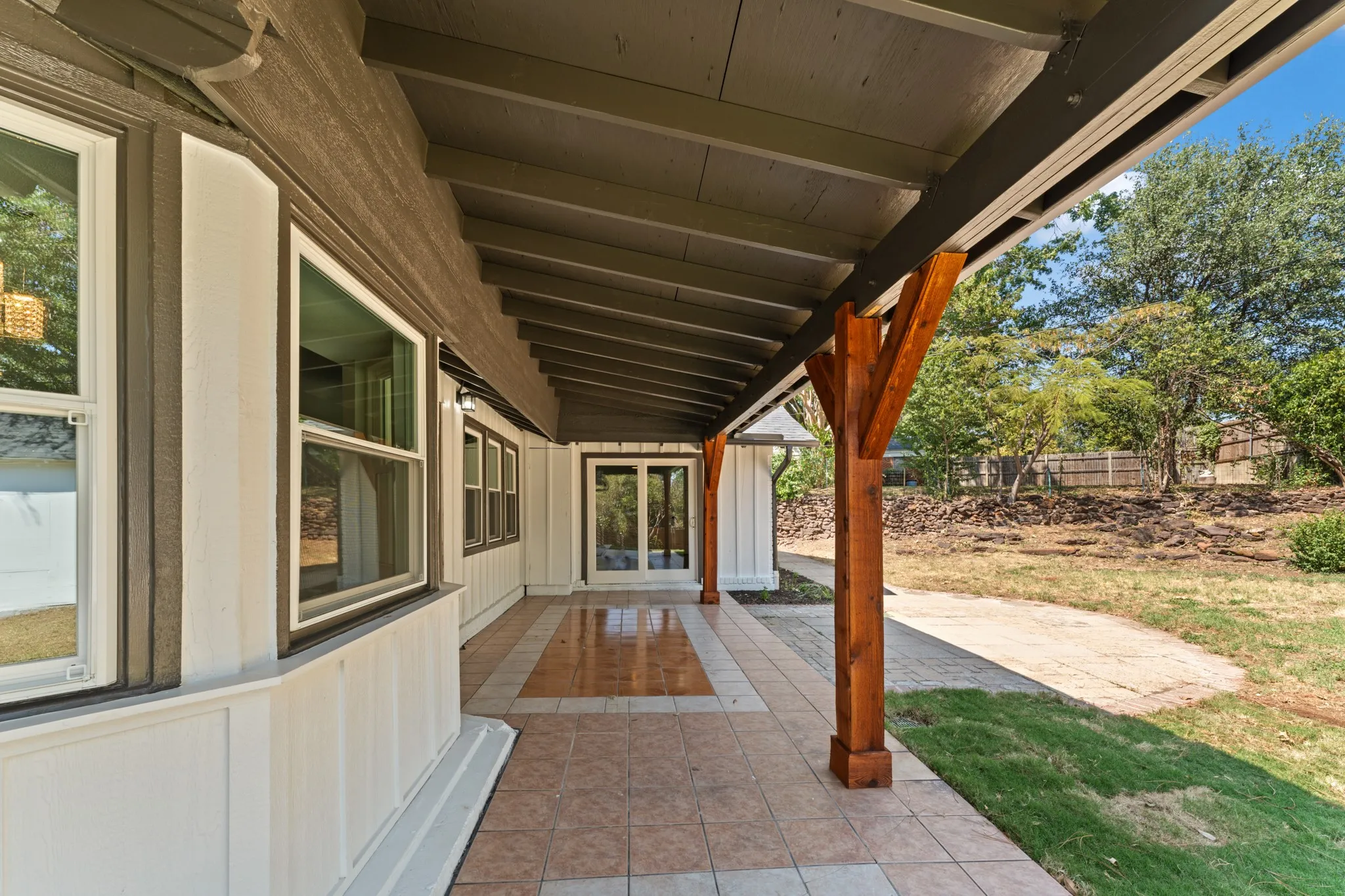Single Family Residence For Sale in Tarrant County , 4824 Blaney Avenue, North Richland Hills, Texas 76180, 5 Bedroom, 3 Bathroom, 2 Garage spaces, 2,284 Sqft, built in 1966, mls#21374519, Real Estate Agent in North Richland Hills, Homes For Sale in Tarrant county, Homes For Sale in North Richland Hills, Realtor in North Richland Hills Texas, Real Estate Brokerage Independent Realty Texas, Luminita Cordes Realtor