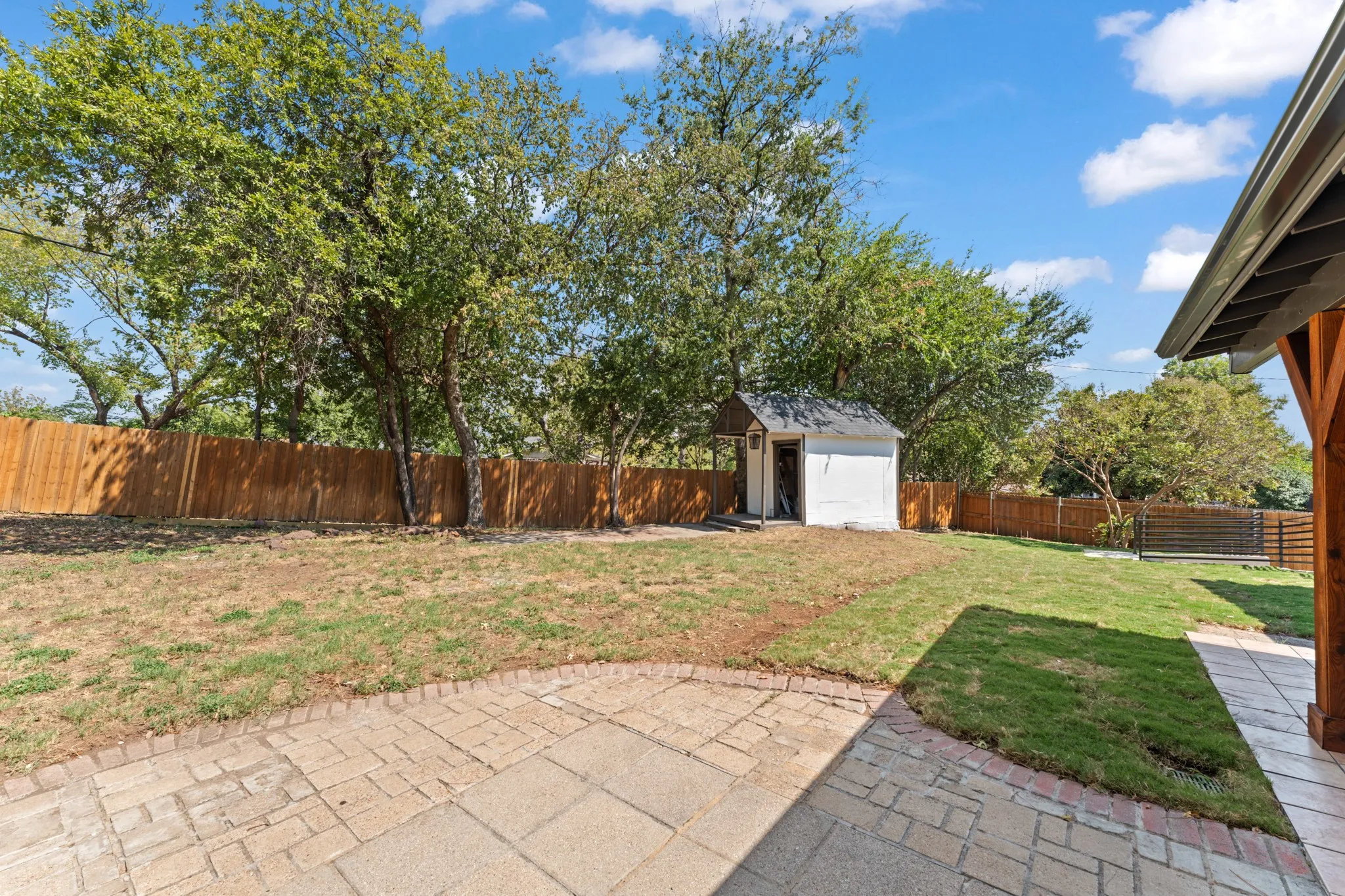 Single Family Residence For Sale in Tarrant County , 4824 Blaney Avenue, North Richland Hills, Texas 76180, 5 Bedroom, 3 Bathroom, 2 Garage spaces, 2,284 Sqft, built in 1966, mls#21374519, Real Estate Agent in North Richland Hills, Homes For Sale in Tarrant county, Homes For Sale in North Richland Hills, Realtor in North Richland Hills Texas, Real Estate Brokerage Independent Realty Texas, Luminita Cordes Realtor