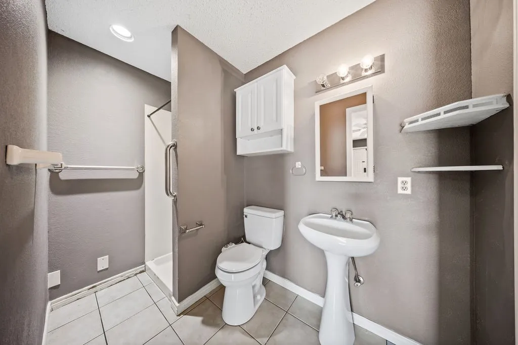 Single Family Residence For Sale in Collin County , 105 Cedar Ridge, Lowry Crossing, Texas 75069, 3 Bedroom, 2 Bathroom, Garage spaces, 2,428 Sqft, built in 1986, mls#21365944, Real Estate Agent in Lowry Crossing, Homes For Sale in Collin county, Homes For Sale in Lowry Crossing, Realtor in Lowry Crossing Texas, Real Estate Brokerage Independent Realty Texas, Luminita Cordes Realtor