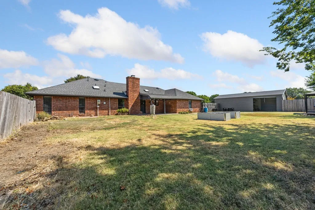Single Family Residence For Sale in Collin County , 105 Cedar Ridge, Lowry Crossing, Texas 75069, 3 Bedroom, 2 Bathroom, Garage spaces, 2,428 Sqft, built in 1986, mls#21365944, Real Estate Agent in Lowry Crossing, Homes For Sale in Collin county, Homes For Sale in Lowry Crossing, Realtor in Lowry Crossing Texas, Real Estate Brokerage Independent Realty Texas, Luminita Cordes Realtor