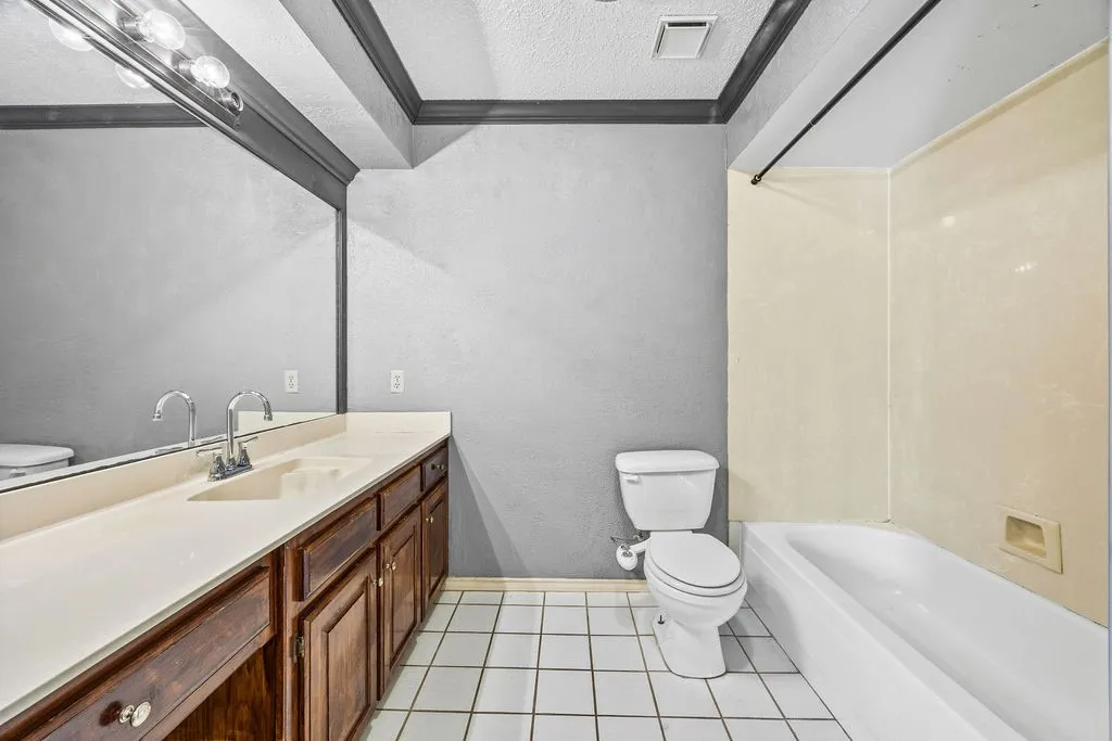 Single Family Residence For Sale in Collin County , 105 Cedar Ridge, Lowry Crossing, Texas 75069, 3 Bedroom, 2 Bathroom, Garage spaces, 2,428 Sqft, built in 1986, mls#21365944, Real Estate Agent in Lowry Crossing, Homes For Sale in Collin county, Homes For Sale in Lowry Crossing, Realtor in Lowry Crossing Texas, Real Estate Brokerage Independent Realty Texas, Luminita Cordes Realtor