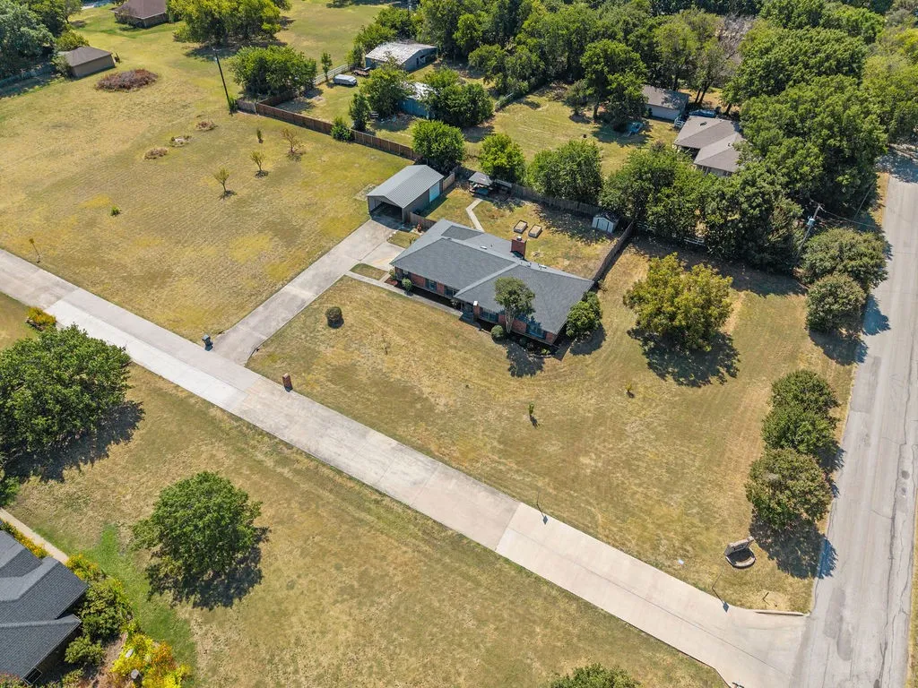 Single Family Residence For Sale in Collin County , 105 Cedar Ridge, Lowry Crossing, Texas 75069, 3 Bedroom, 2 Bathroom, Garage spaces, 2,428 Sqft, built in 1986, mls#21365944, Real Estate Agent in Lowry Crossing, Homes For Sale in Collin county, Homes For Sale in Lowry Crossing, Realtor in Lowry Crossing Texas, Real Estate Brokerage Independent Realty Texas, Luminita Cordes Realtor