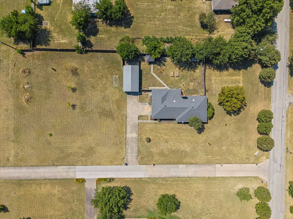 Single Family Residence For Sale in Collin County , 105 Cedar Ridge, Lowry Crossing, Texas 75069, 3 Bedroom, 2 Bathroom, Garage spaces, 2,428 Sqft, built in 1986, mls#21365944, Real Estate Agent in Lowry Crossing, Homes For Sale in Collin county, Homes For Sale in Lowry Crossing, Realtor in Lowry Crossing Texas, Real Estate Brokerage Independent Realty Texas, Luminita Cordes Realtor