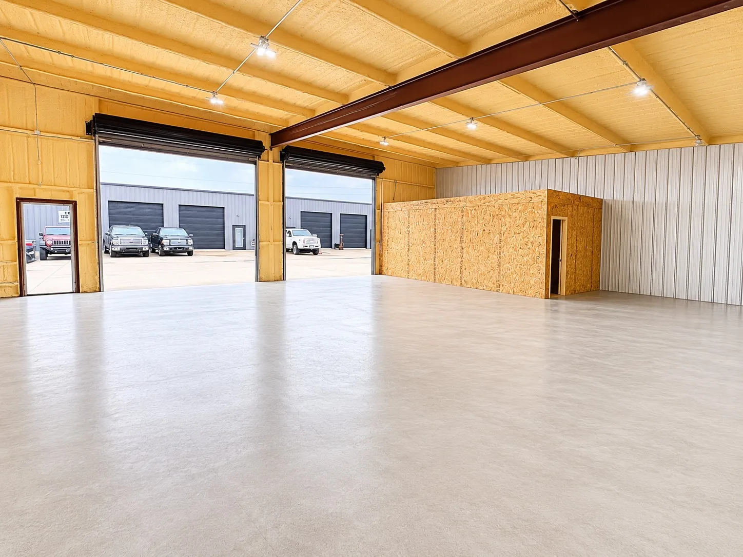 Warehouse For Rent in Hunt County , 4487 County Road 2200 Suite 704-705, Greenville, Texas 75402, 0, 0, Garage spaces, 0 Sqft, built in 2022, mls#21377509, Real Estate Agent in Greenville, Homes For Rent in Hunt county, Homes For Rent in Greenville, Realtor in Greenville Texas, Real Estate Brokerage Independent Realty Texas, Luminita Cordes Realtor