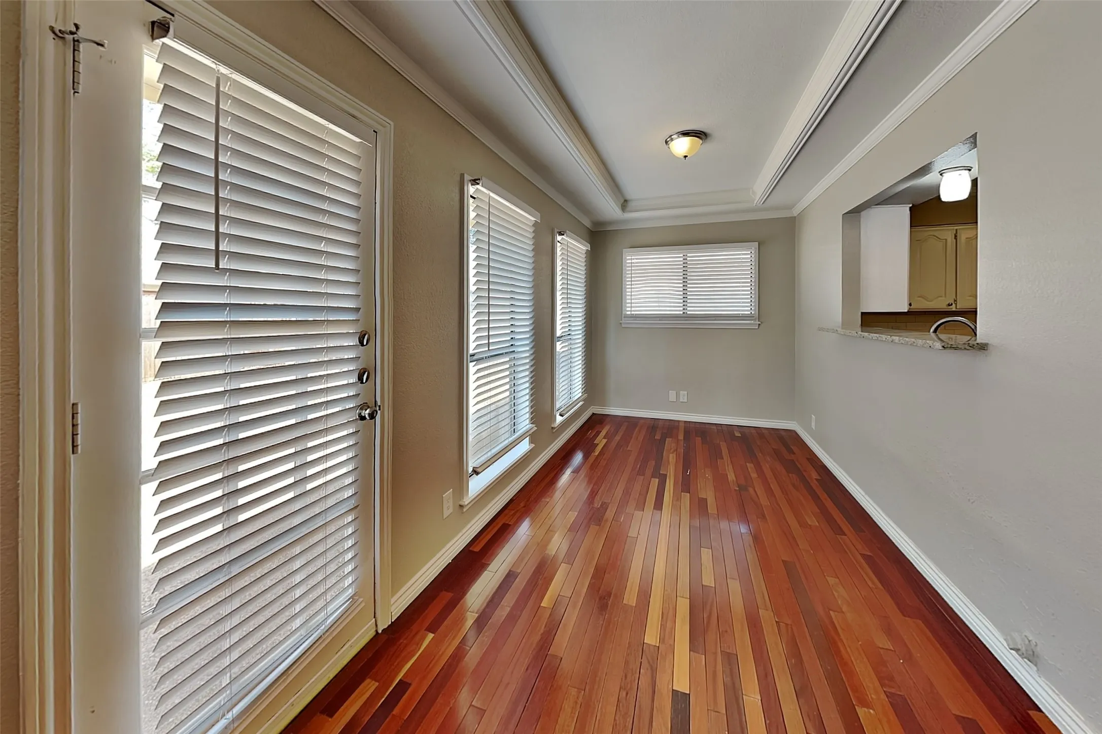 Single Family Residence For Rent in Tarrant County , 617 Lakewood Lane, Grapevine, Texas 76051, 3 Bedroom, 2 Bathroom, 2 Garage spaces, 1,605 Sqft, built in 1983, mls#21377493, Real Estate Agent in Grapevine, Homes For Rent in Tarrant county, Homes For Rent in Grapevine, Realtor in Grapevine Texas, Real Estate Brokerage Independent Realty Texas, Luminita Cordes Realtor