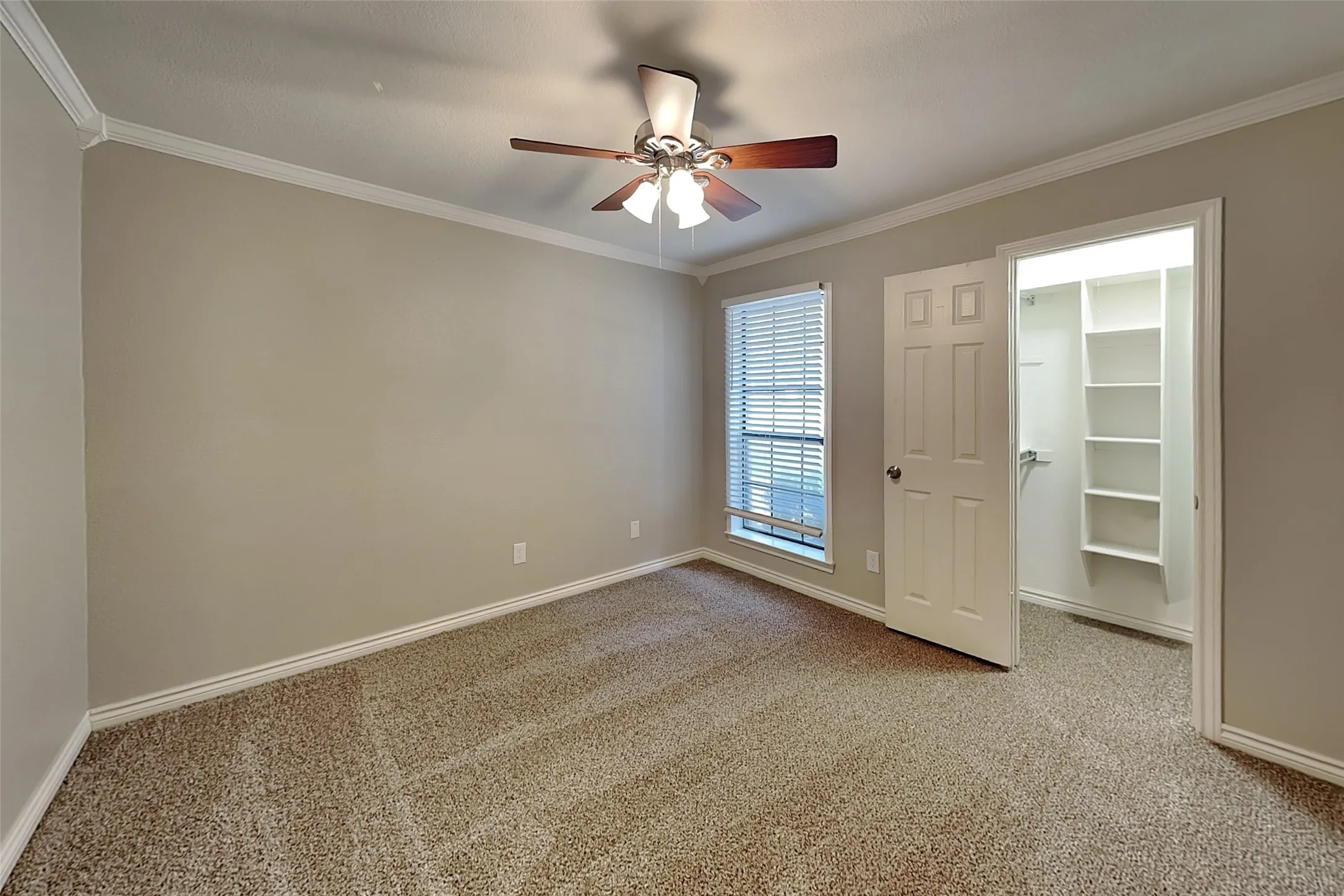 Single Family Residence For Rent in Tarrant County , 617 Lakewood Lane, Grapevine, Texas 76051, 3 Bedroom, 2 Bathroom, 2 Garage spaces, 1,605 Sqft, built in 1983, mls#21377493, Real Estate Agent in Grapevine, Homes For Rent in Tarrant county, Homes For Rent in Grapevine, Realtor in Grapevine Texas, Real Estate Brokerage Independent Realty Texas, Luminita Cordes Realtor