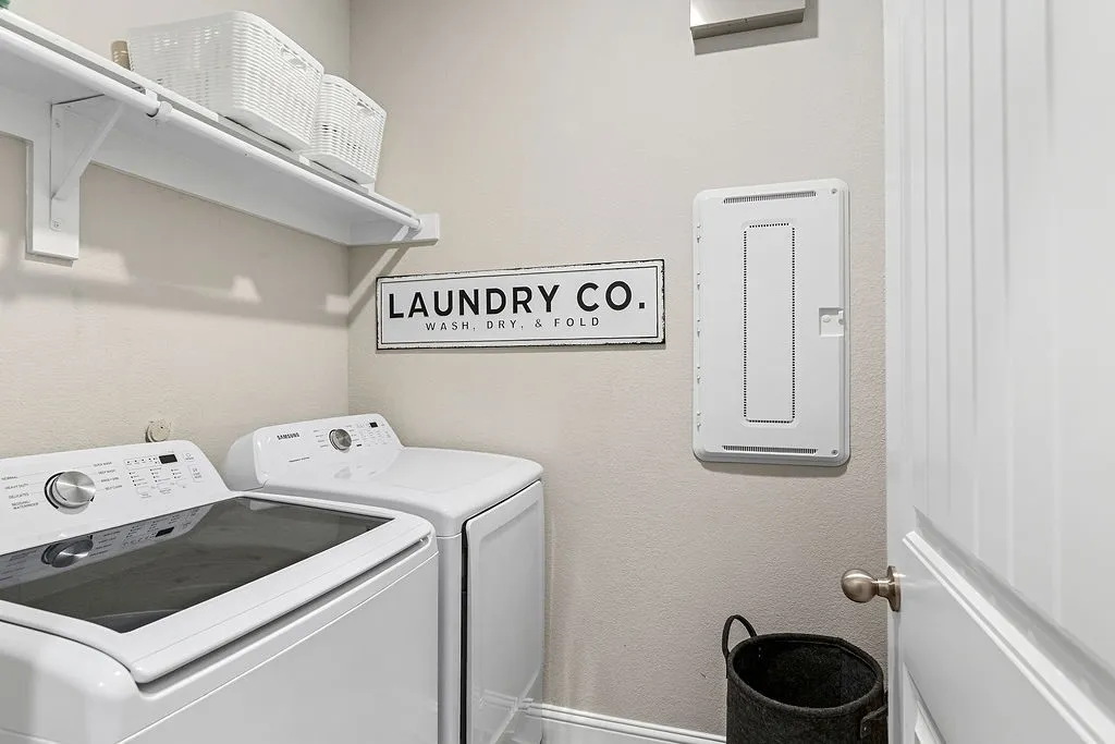Single Family Residence For Sale in Tarrant County , 732 Vaquero Street, White Settlement, Texas 76108, 3 Bedroom, 2 Bathroom, 2 Garage spaces, 1,631 Sqft, built in 2021, mls#21375746, Real Estate Agent in White Settlement, Homes For Sale in Tarrant county, Homes For Sale in White Settlement, Realtor in White Settlement Texas, Real Estate Brokerage Independent Realty Texas, Luminita Cordes Realtor