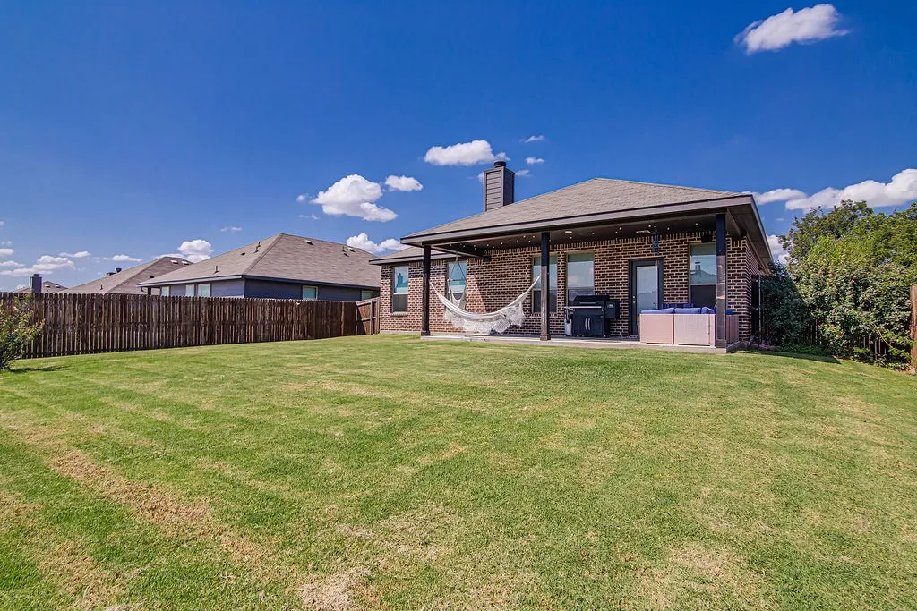 Single Family Residence For Sale in Tarrant County , 732 Vaquero Street, White Settlement, Texas 76108, 3 Bedroom, 2 Bathroom, 2 Garage spaces, 1,631 Sqft, built in 2021, mls#21375746, Real Estate Agent in White Settlement, Homes For Sale in Tarrant county, Homes For Sale in White Settlement, Realtor in White Settlement Texas, Real Estate Brokerage Independent Realty Texas, Luminita Cordes Realtor
