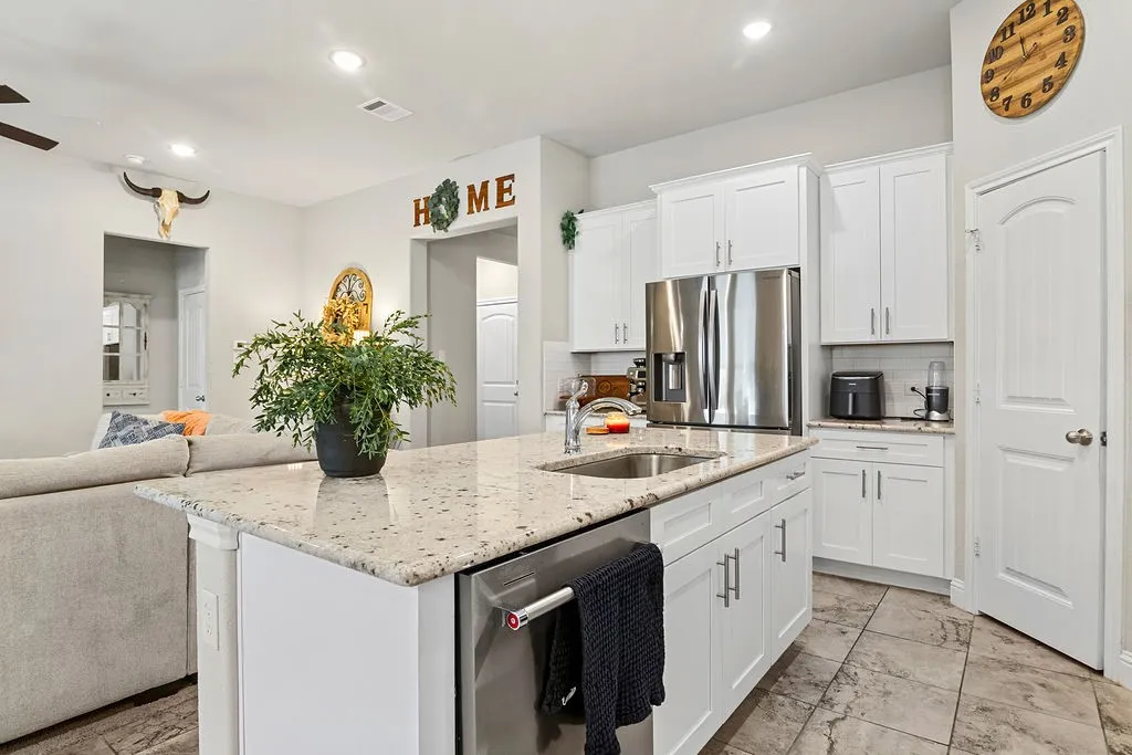 Single Family Residence For Sale in Tarrant County , 732 Vaquero Street, White Settlement, Texas 76108, 3 Bedroom, 2 Bathroom, 2 Garage spaces, 1,631 Sqft, built in 2021, mls#21375746, Real Estate Agent in White Settlement, Homes For Sale in Tarrant county, Homes For Sale in White Settlement, Realtor in White Settlement Texas, Real Estate Brokerage Independent Realty Texas, Luminita Cordes Realtor