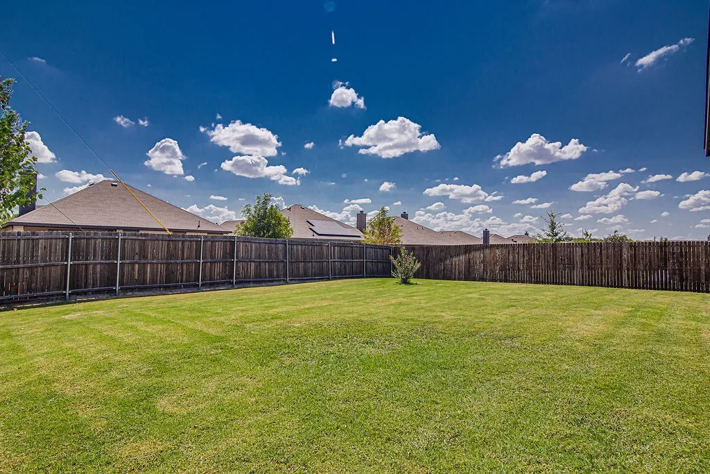 Single Family Residence For Sale in Tarrant County , 732 Vaquero Street, White Settlement, Texas 76108, 3 Bedroom, 2 Bathroom, 2 Garage spaces, 1,631 Sqft, built in 2021, mls#21375746, Real Estate Agent in White Settlement, Homes For Sale in Tarrant county, Homes For Sale in White Settlement, Realtor in White Settlement Texas, Real Estate Brokerage Independent Realty Texas, Luminita Cordes Realtor