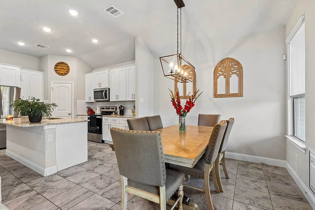 Single Family Residence For Sale in Tarrant County , 732 Vaquero Street, White Settlement, Texas 76108, 3 Bedroom, 2 Bathroom, 2 Garage spaces, 1,631 Sqft, built in 2021, mls#21375746, Real Estate Agent in White Settlement, Homes For Sale in Tarrant county, Homes For Sale in White Settlement, Realtor in White Settlement Texas, Real Estate Brokerage Independent Realty Texas, Luminita Cordes Realtor