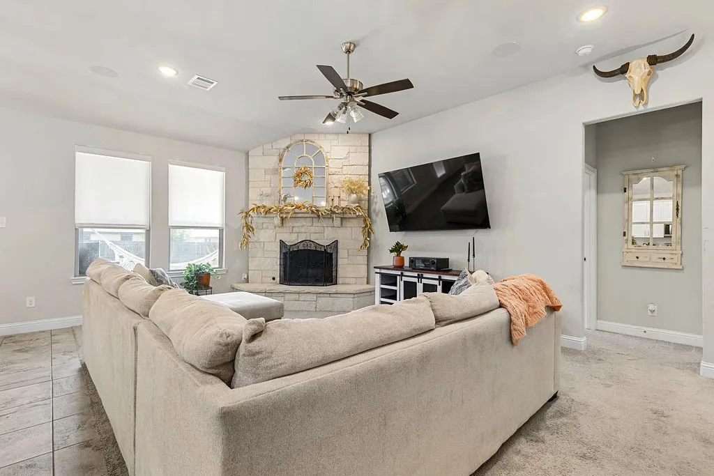 Single Family Residence For Sale in Tarrant County , 732 Vaquero Street, White Settlement, Texas 76108, 3 Bedroom, 2 Bathroom, 2 Garage spaces, 1,631 Sqft, built in 2021, mls#21375746, Real Estate Agent in White Settlement, Homes For Sale in Tarrant county, Homes For Sale in White Settlement, Realtor in White Settlement Texas, Real Estate Brokerage Independent Realty Texas, Luminita Cordes Realtor
