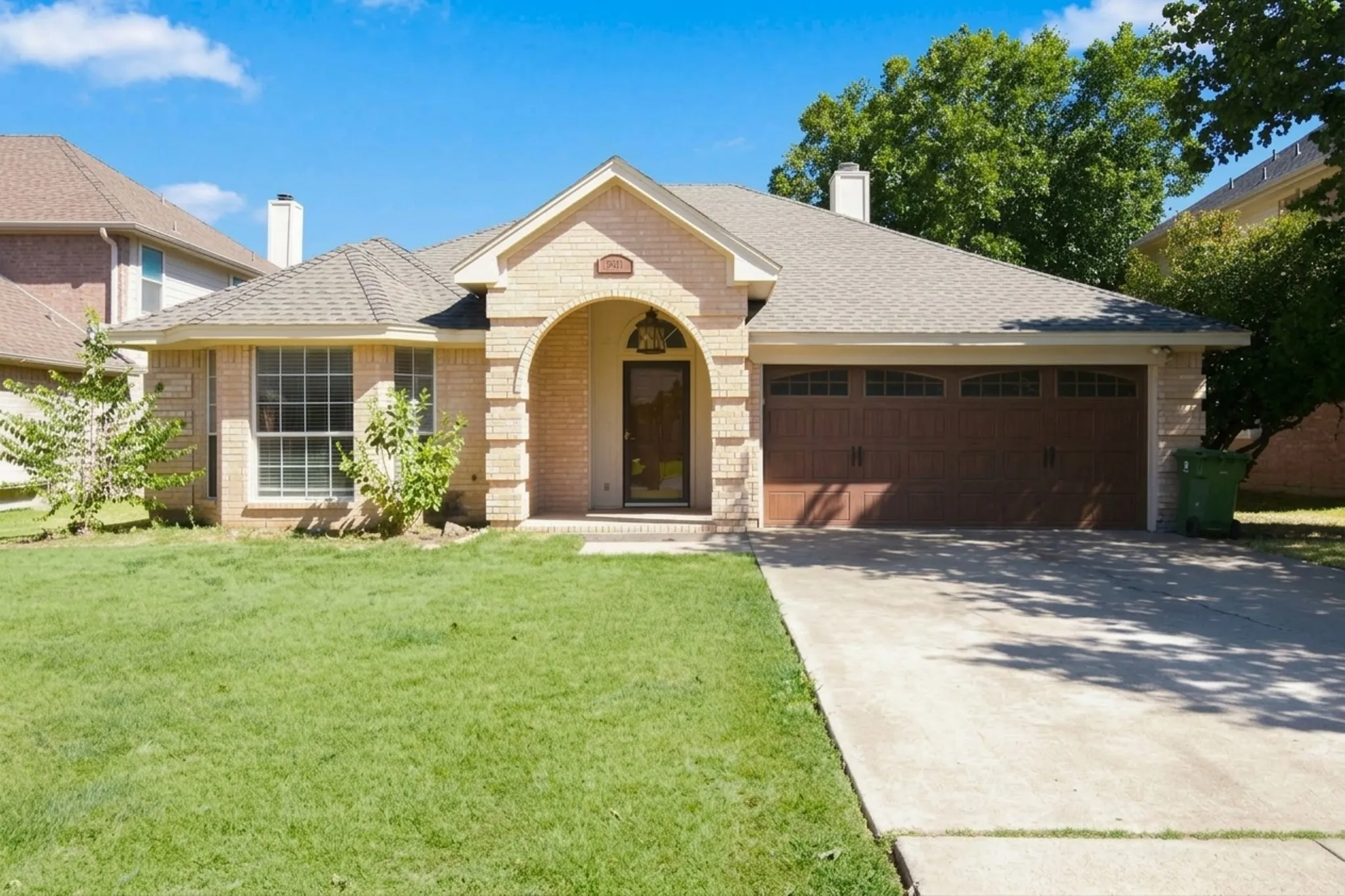 Single Family Residence For Rent in Tarrant County , 7437 Steward Lane, North Richland Hills, Texas 76182, 3 Bedroom, 2 Bathroom, 2 Garage spaces, 1,686 Sqft, built in 1991, mls#21377367, Real Estate Agent in North Richland Hills, Homes For Rent in Tarrant county, Homes For Rent in North Richland Hills, Realtor in North Richland Hills Texas, Real Estate Brokerage Independent Realty Texas, Luminita Cordes Realtor