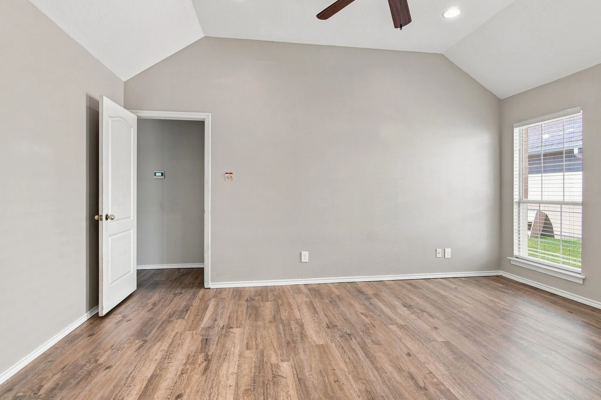 Single Family Residence For Rent in Tarrant County , 7437 Steward Lane, North Richland Hills, Texas 76182, 3 Bedroom, 2 Bathroom, 2 Garage spaces, 1,686 Sqft, built in 1991, mls#21377367, Real Estate Agent in North Richland Hills, Homes For Rent in Tarrant county, Homes For Rent in North Richland Hills, Realtor in North Richland Hills Texas, Real Estate Brokerage Independent Realty Texas, Luminita Cordes Realtor