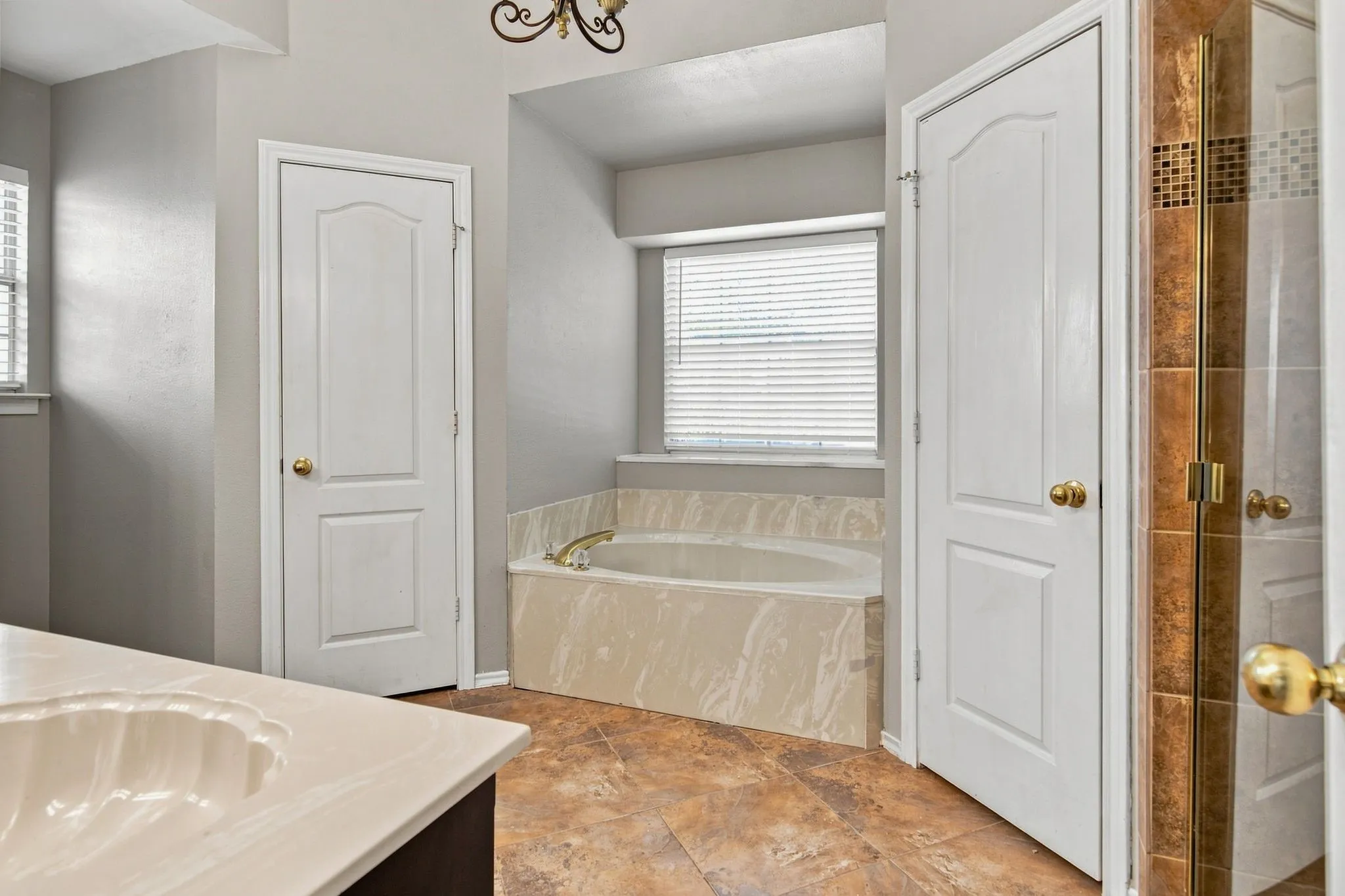 Single Family Residence For Rent in Tarrant County , 7437 Steward Lane, North Richland Hills, Texas 76182, 3 Bedroom, 2 Bathroom, 2 Garage spaces, 1,686 Sqft, built in 1991, mls#21377367, Real Estate Agent in North Richland Hills, Homes For Rent in Tarrant county, Homes For Rent in North Richland Hills, Realtor in North Richland Hills Texas, Real Estate Brokerage Independent Realty Texas, Luminita Cordes Realtor