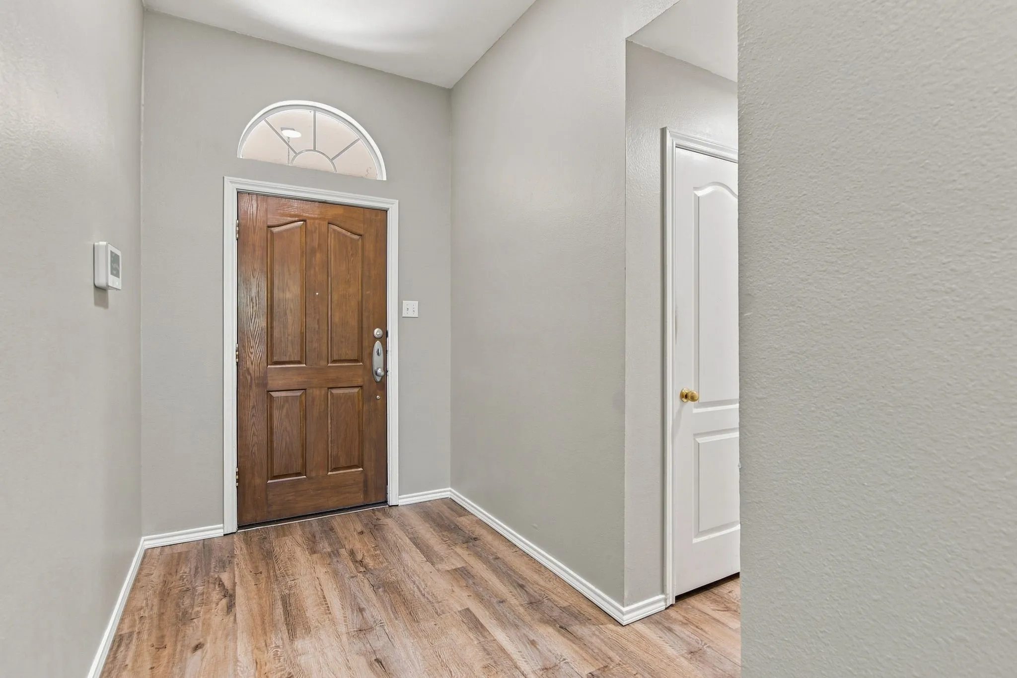 Single Family Residence For Rent in Tarrant County , 7437 Steward Lane, North Richland Hills, Texas 76182, 3 Bedroom, 2 Bathroom, 2 Garage spaces, 1,686 Sqft, built in 1991, mls#21377367, Real Estate Agent in North Richland Hills, Homes For Rent in Tarrant county, Homes For Rent in North Richland Hills, Realtor in North Richland Hills Texas, Real Estate Brokerage Independent Realty Texas, Luminita Cordes Realtor