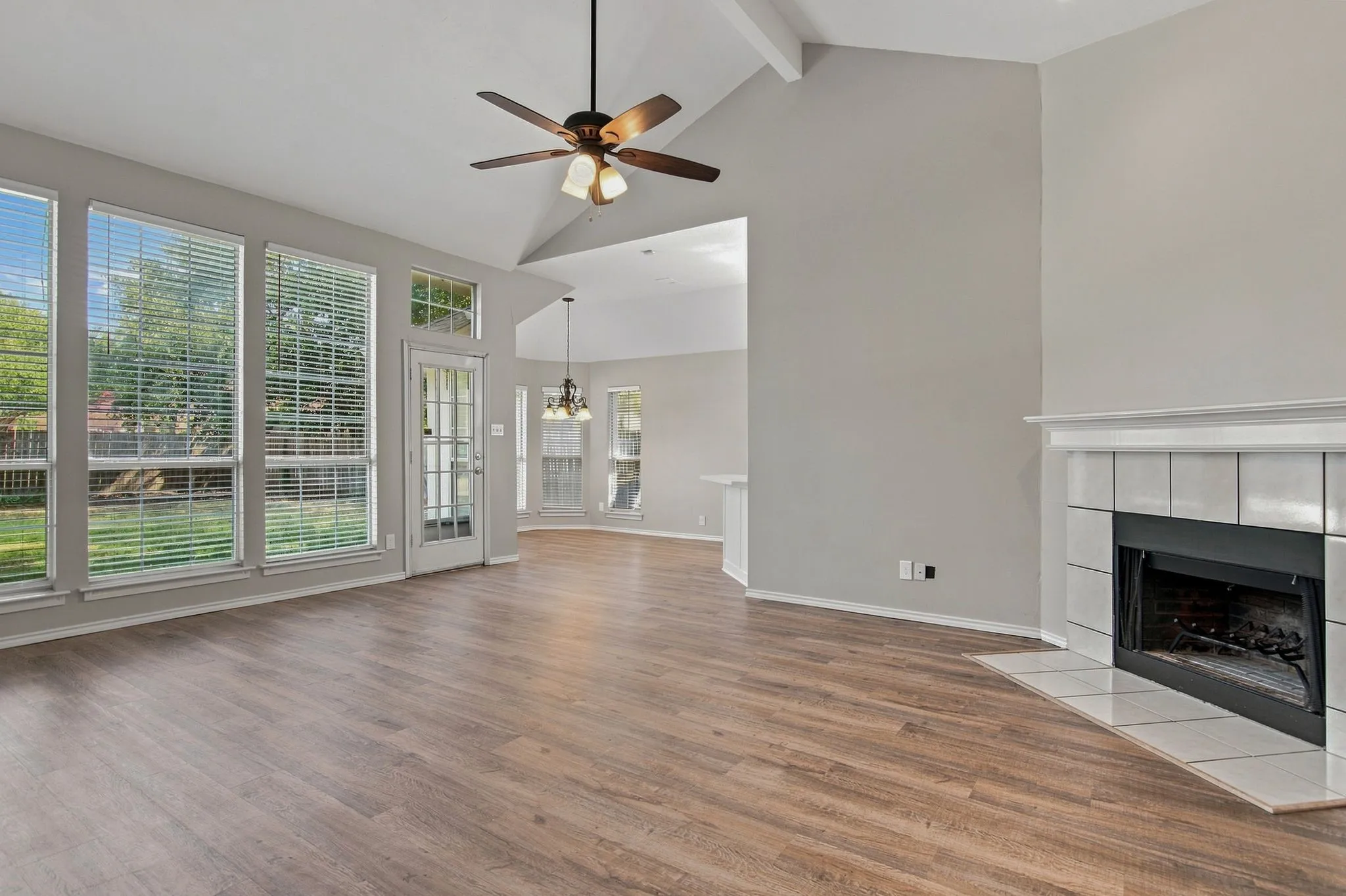 Single Family Residence For Rent in Tarrant County , 7437 Steward Lane, North Richland Hills, Texas 76182, 3 Bedroom, 2 Bathroom, 2 Garage spaces, 1,686 Sqft, built in 1991, mls#21377367, Real Estate Agent in North Richland Hills, Homes For Rent in Tarrant county, Homes For Rent in North Richland Hills, Realtor in North Richland Hills Texas, Real Estate Brokerage Independent Realty Texas, Luminita Cordes Realtor