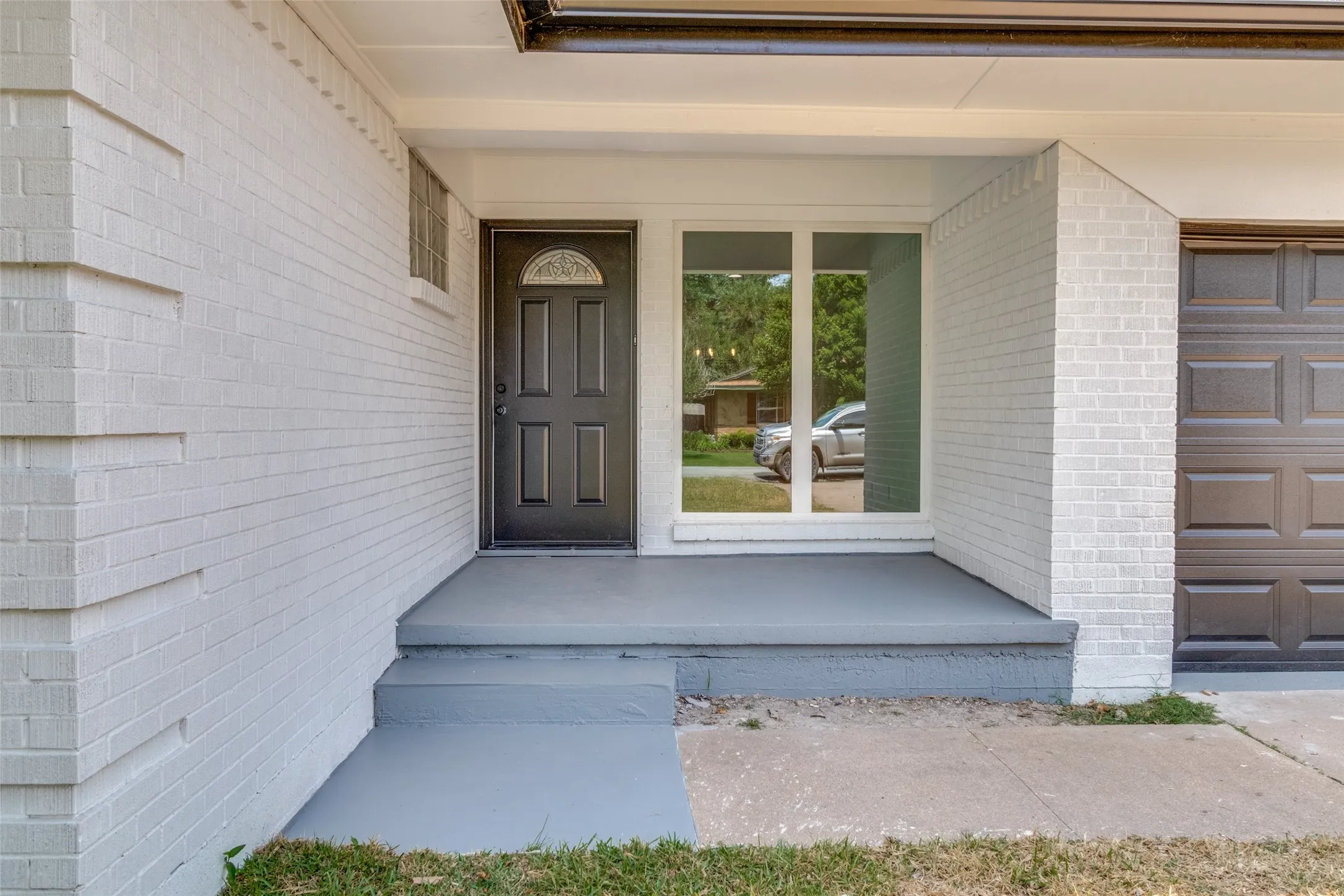 Single Family Residence For Rent in Grayson County , 1208 N Grant Drive, Sherman, Texas 75092, 3 Bedroom, 2 Bathroom, 2 Garage spaces, 1,450 Sqft, built in 1960, mls#21377497, Real Estate Agent in Sherman, Homes For Rent in Grayson county, Homes For Rent in Sherman, Realtor in Sherman Texas, Real Estate Brokerage Independent Realty Texas, Luminita Cordes Realtor