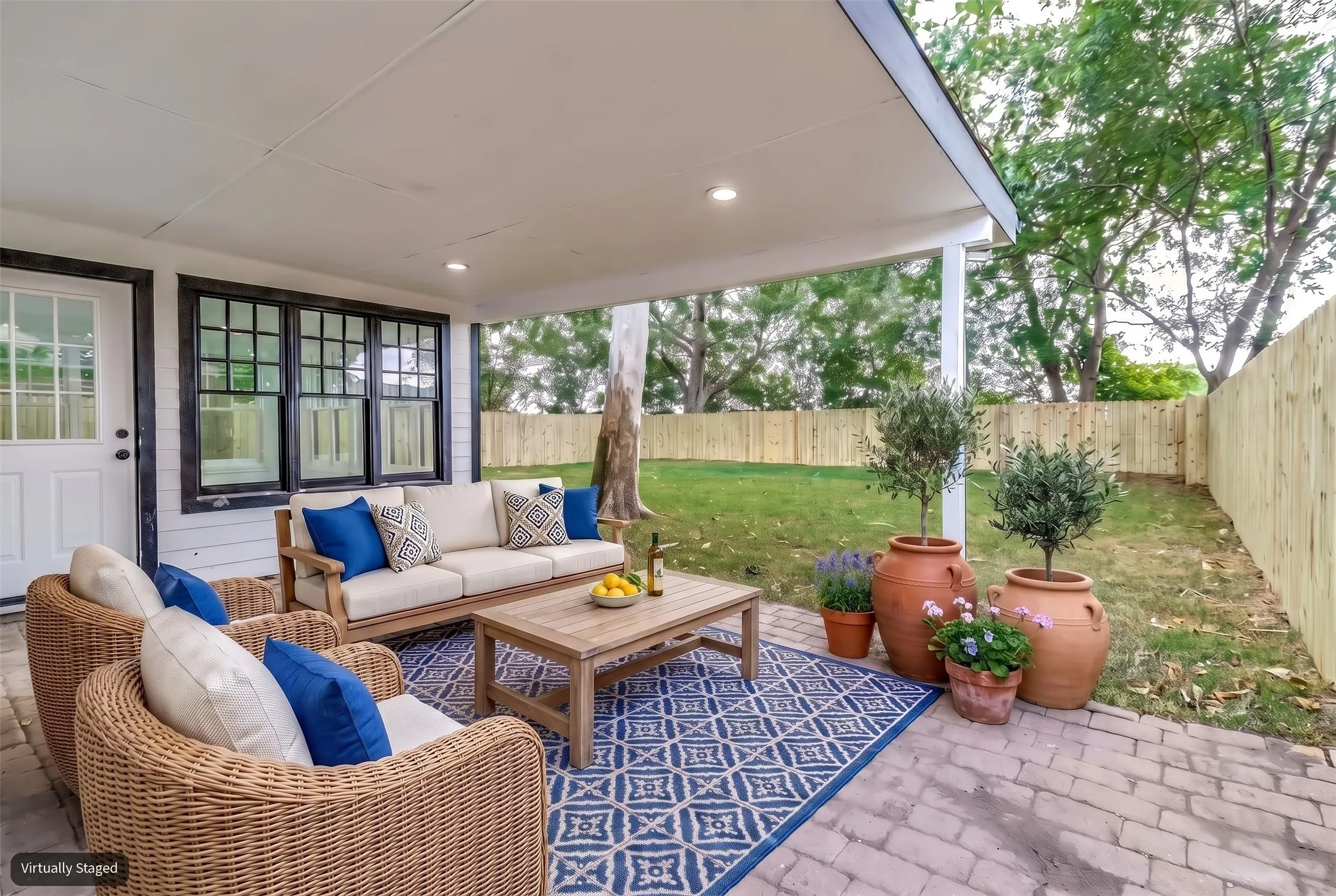 Single Family Residence For Rent in Grayson County , 1208 N Grant Drive, Sherman, Texas 75092, 3 Bedroom, 2 Bathroom, 2 Garage spaces, 1,450 Sqft, built in 1960, mls#21377497, Real Estate Agent in Sherman, Homes For Rent in Grayson county, Homes For Rent in Sherman, Realtor in Sherman Texas, Real Estate Brokerage Independent Realty Texas, Luminita Cordes Realtor
