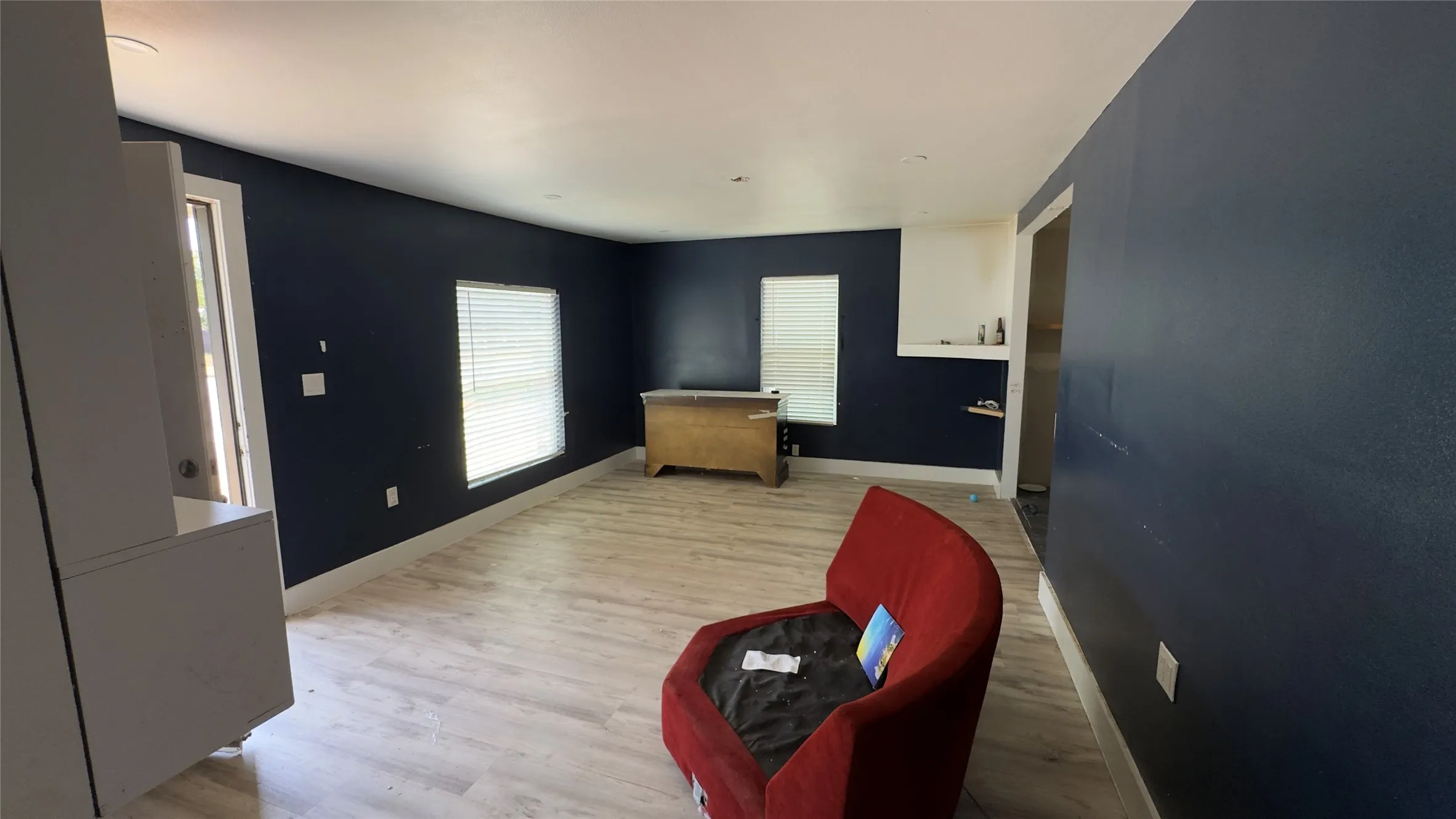 Single Family Residence For Sale in Tarrant County , 3229 Tom Ellen Street, Fort Worth, Texas 76111, 2 Bedroom, 1 Bathroom, Garage spaces, 760 Sqft, built in 1952, mls#21377385, Real Estate Agent in Fort Worth, Homes For Sale in Tarrant county, Homes For Sale in Fort Worth, Realtor in Fort Worth Texas, Real Estate Brokerage Independent Realty Texas, Luminita Cordes Realtor